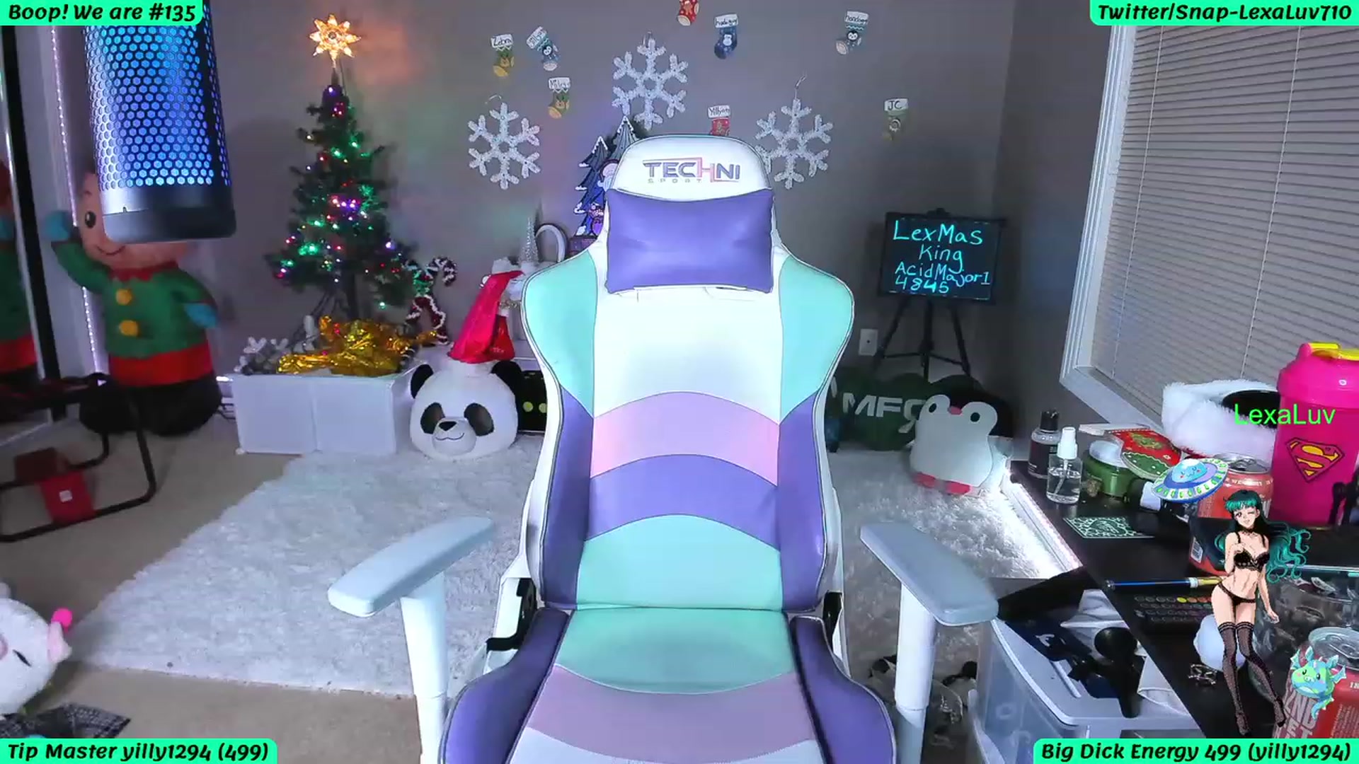 Gallery image thumbnail from LexaLuv's myfreecams stream on, 12/20/2022, 06:45 image 8 of 20