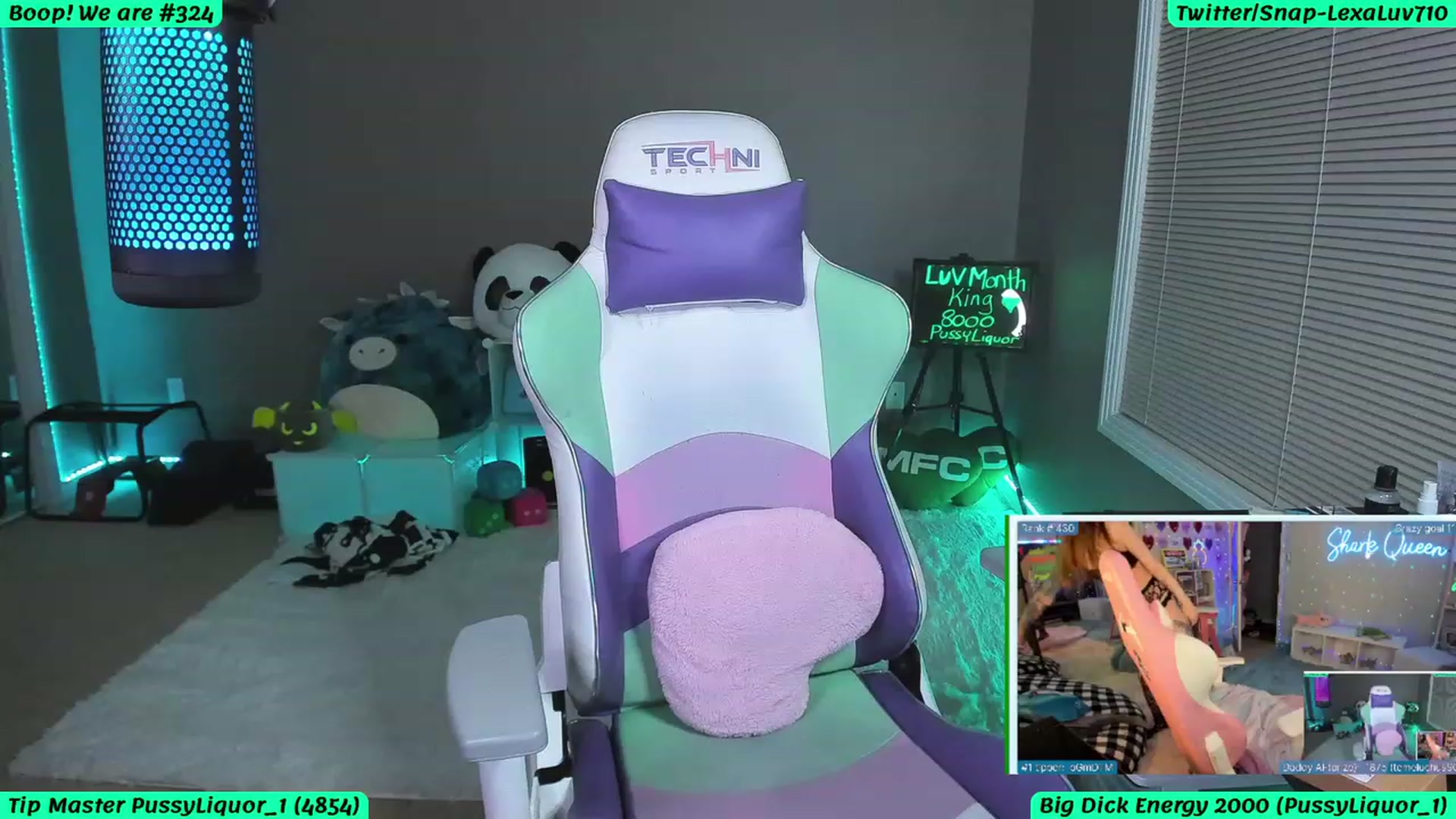 Gallery image thumbnail from LexaLuv's myfreecams stream on, 02/21/2023, 05:34 image 17 of 20