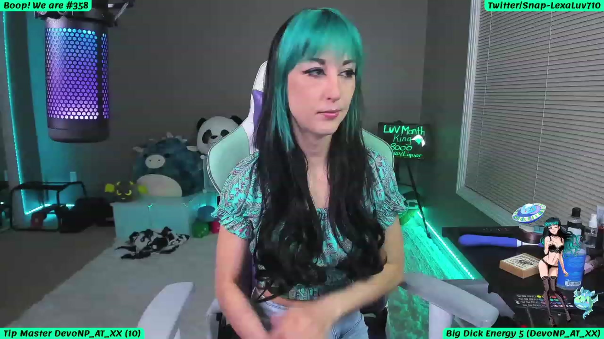 Gallery image thumbnail from LexaLuv's myfreecams stream on, 02/23/2023, 05:31 image 4 of 20