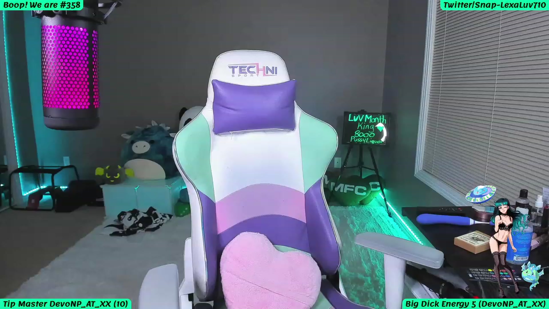 Gallery image thumbnail from LexaLuv's myfreecams stream on, 02/23/2023, 05:31 image 3 of 20