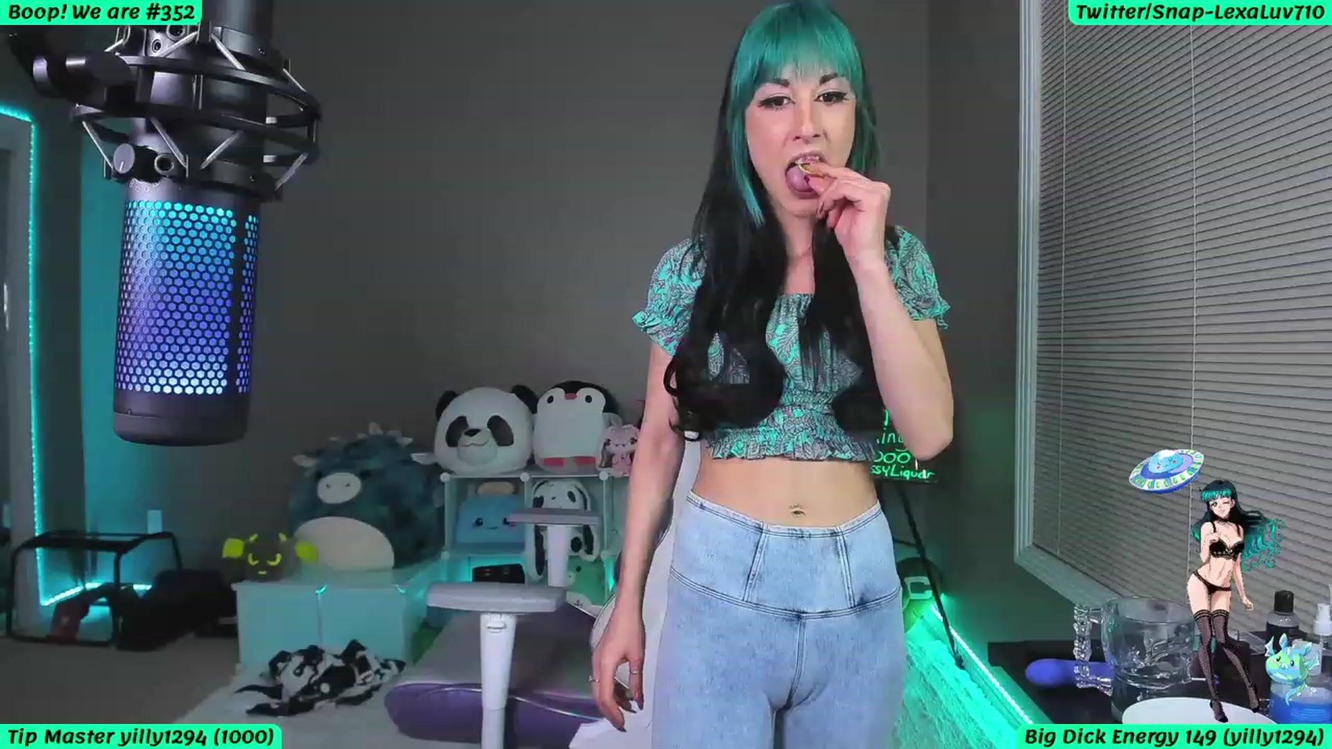 Gallery image thumbnail from LexaLuv's myfreecams stream on, 02/23/2023, 05:31 image 15 of 20