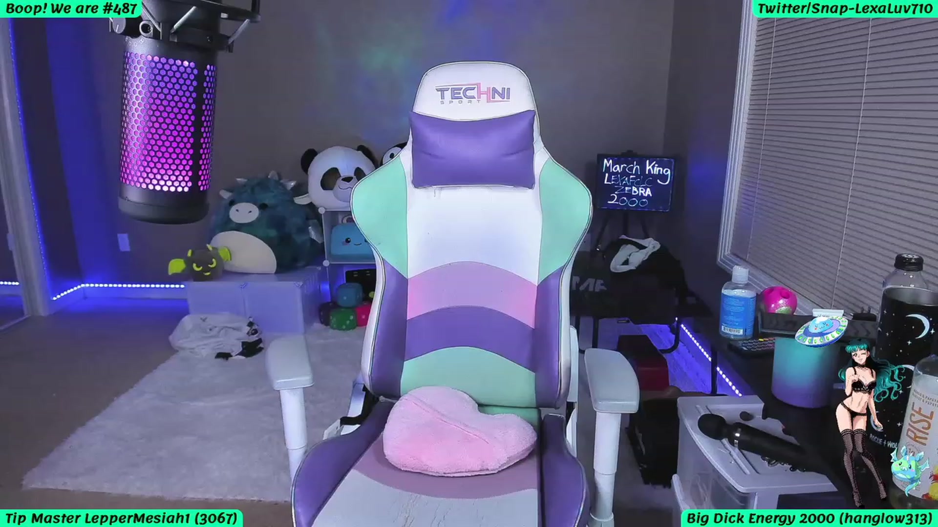 Gallery image thumbnail from LexaLuv's myfreecams stream on, 03/13/2023, 08:18 image 19 of 20