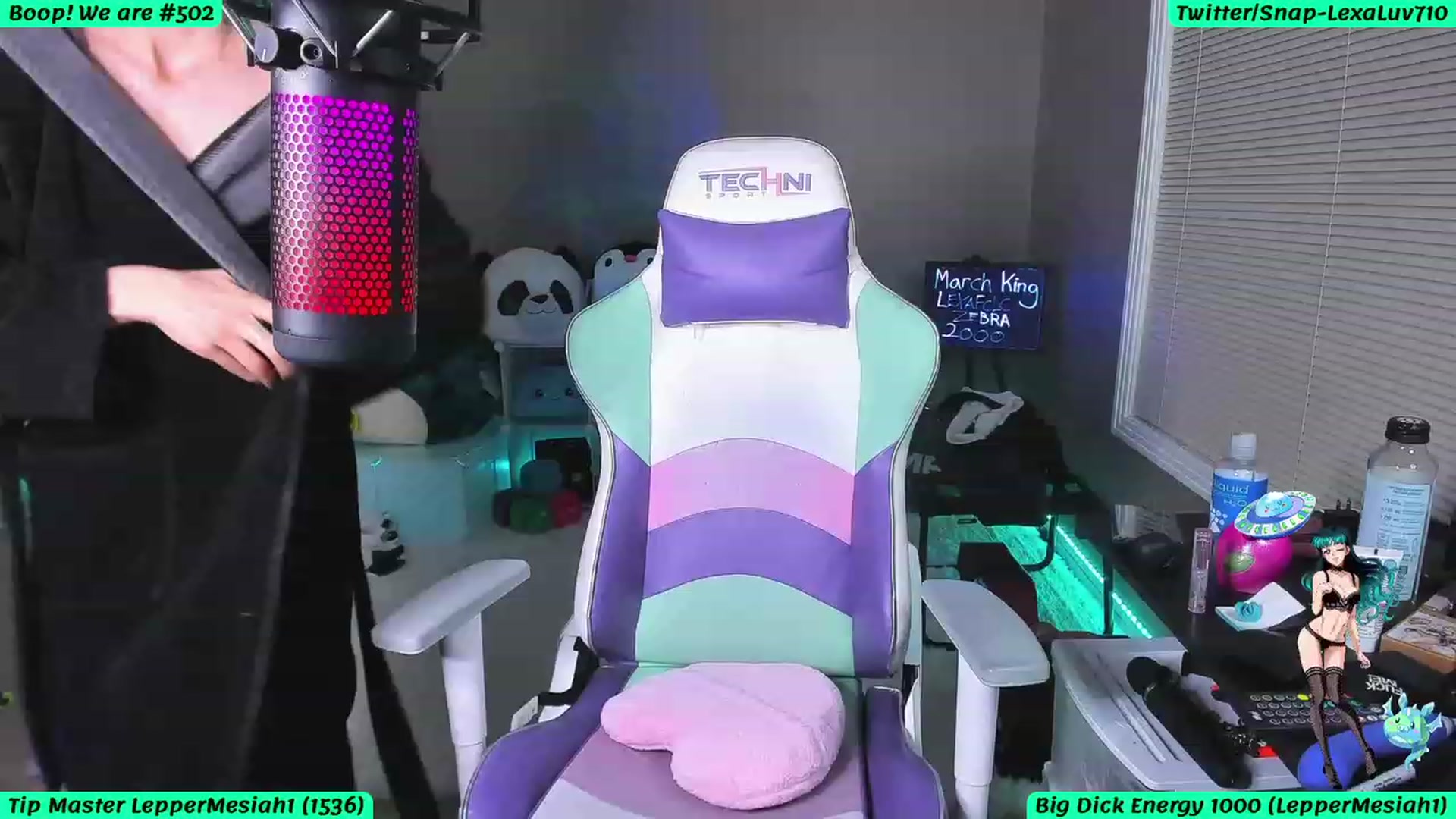 Gallery image thumbnail from LexaLuv's myfreecams stream on, 03/19/2023, 05:34 image 10 of 20