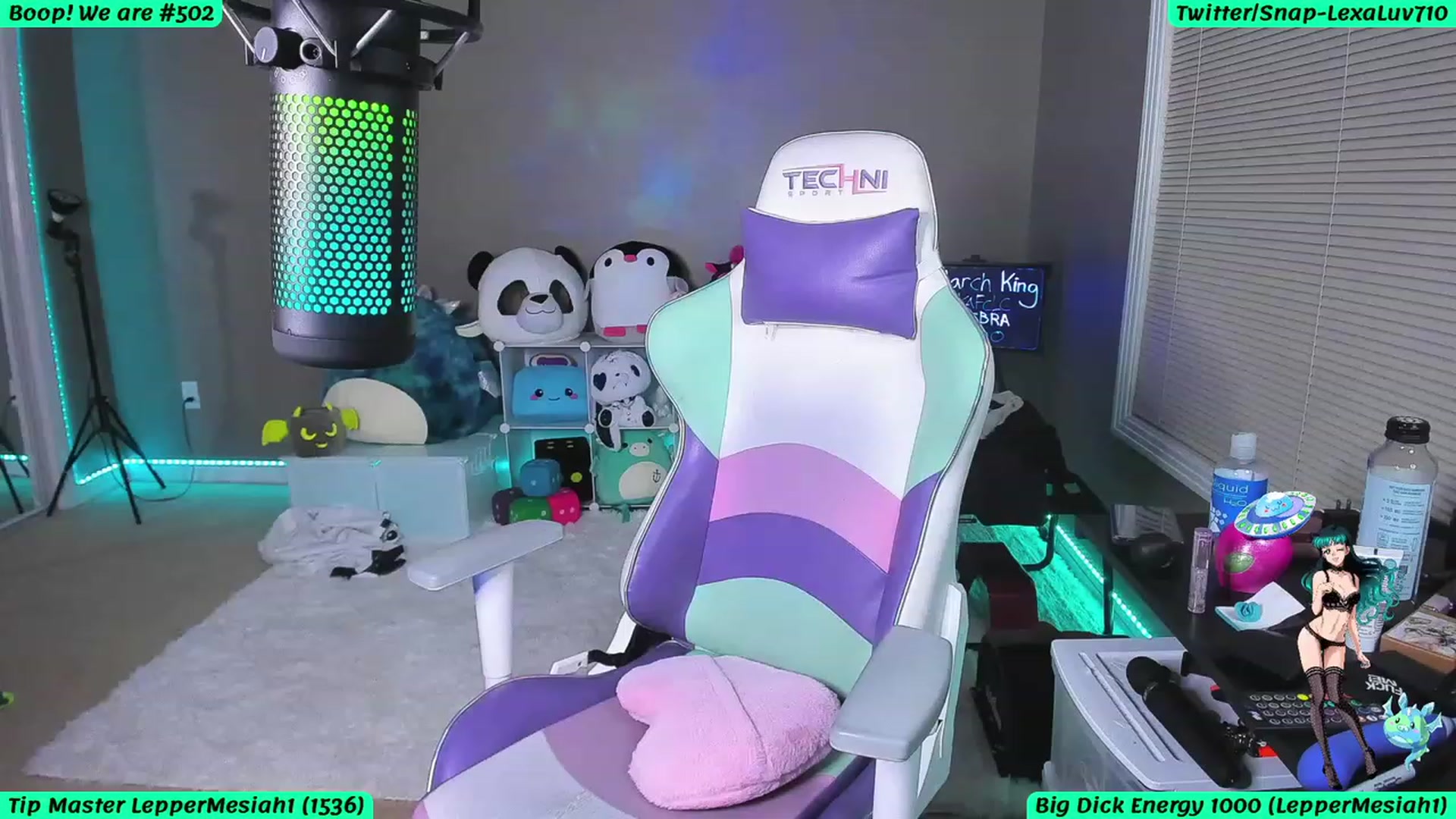 Gallery image thumbnail from LexaLuv's myfreecams stream on, 03/19/2023, 05:34 image 11 of 20