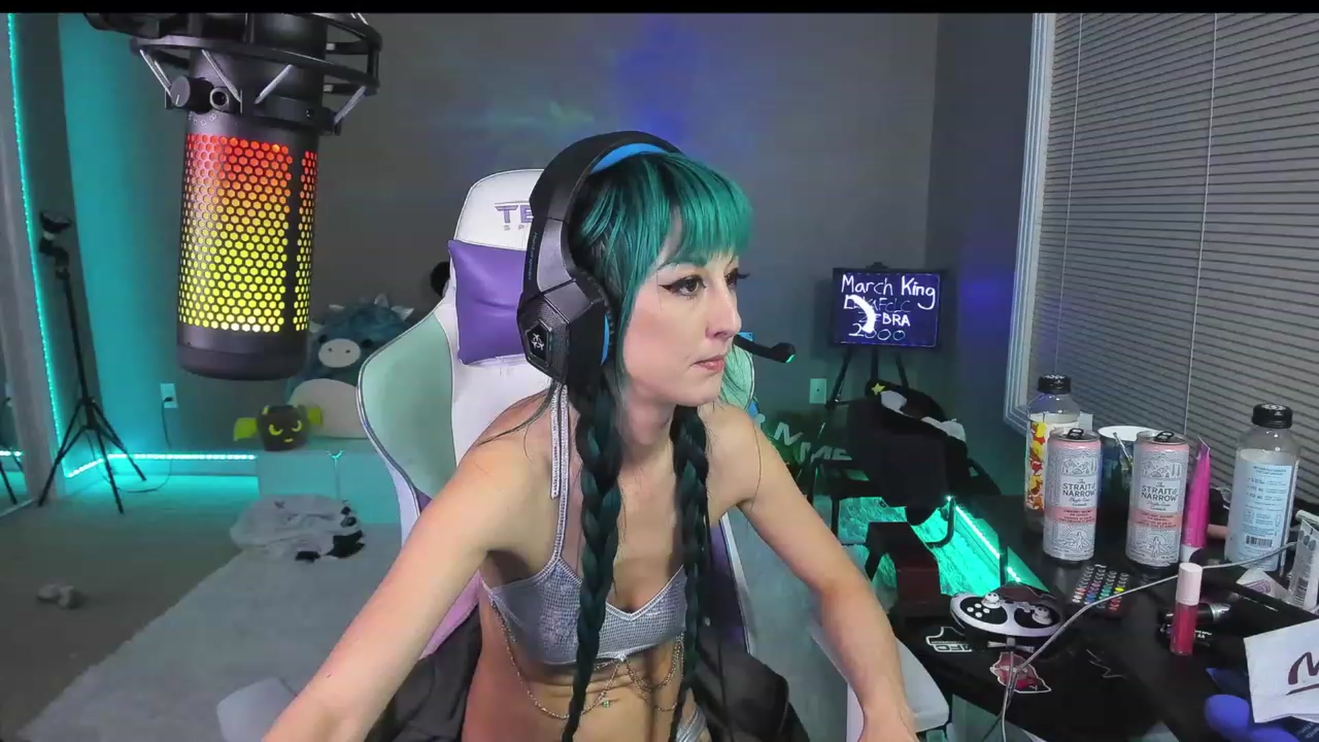 Gallery image thumbnail from LexaLuv's myfreecams stream on, 03/26/2023, 06:49 image 11 of 20