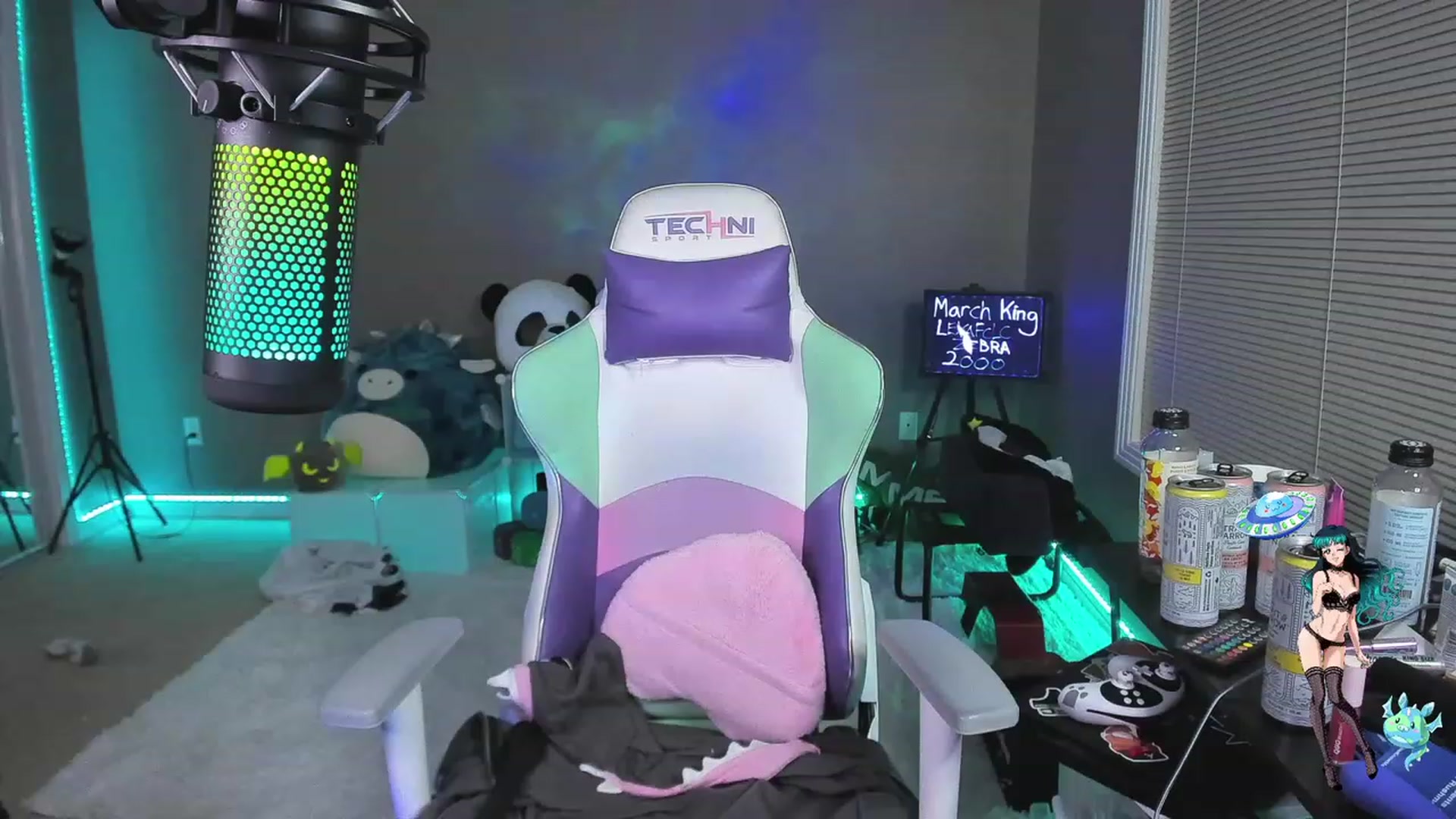 Gallery image thumbnail from LexaLuv's myfreecams stream on, 03/26/2023, 08:37 image 20 of 20