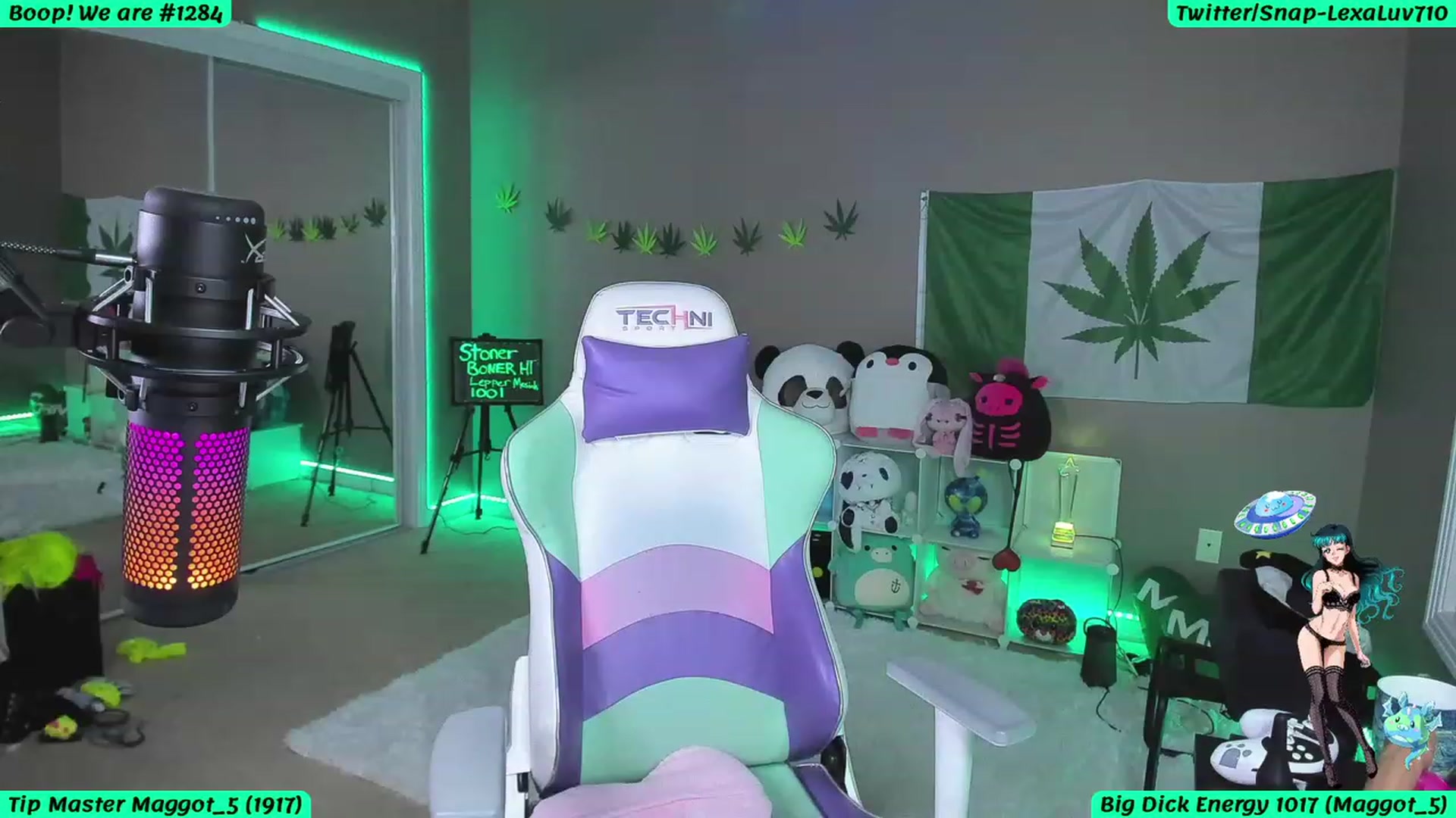 Gallery image thumbnail from LexaLuv's myfreecams stream on, 04/08/2023, 06:03 image 10 of 20