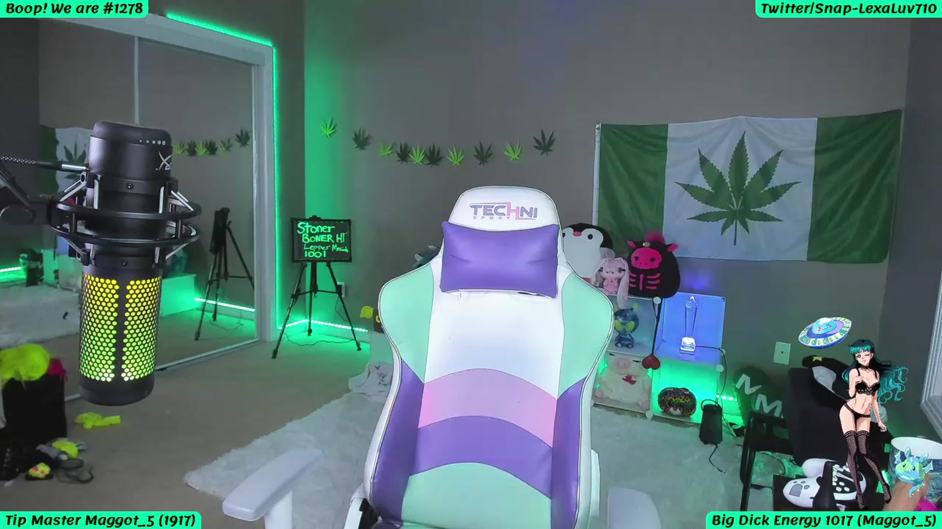 Gallery image thumbnail from LexaLuv's myfreecams stream on, 04/08/2023, 06:03 image 3 of 20