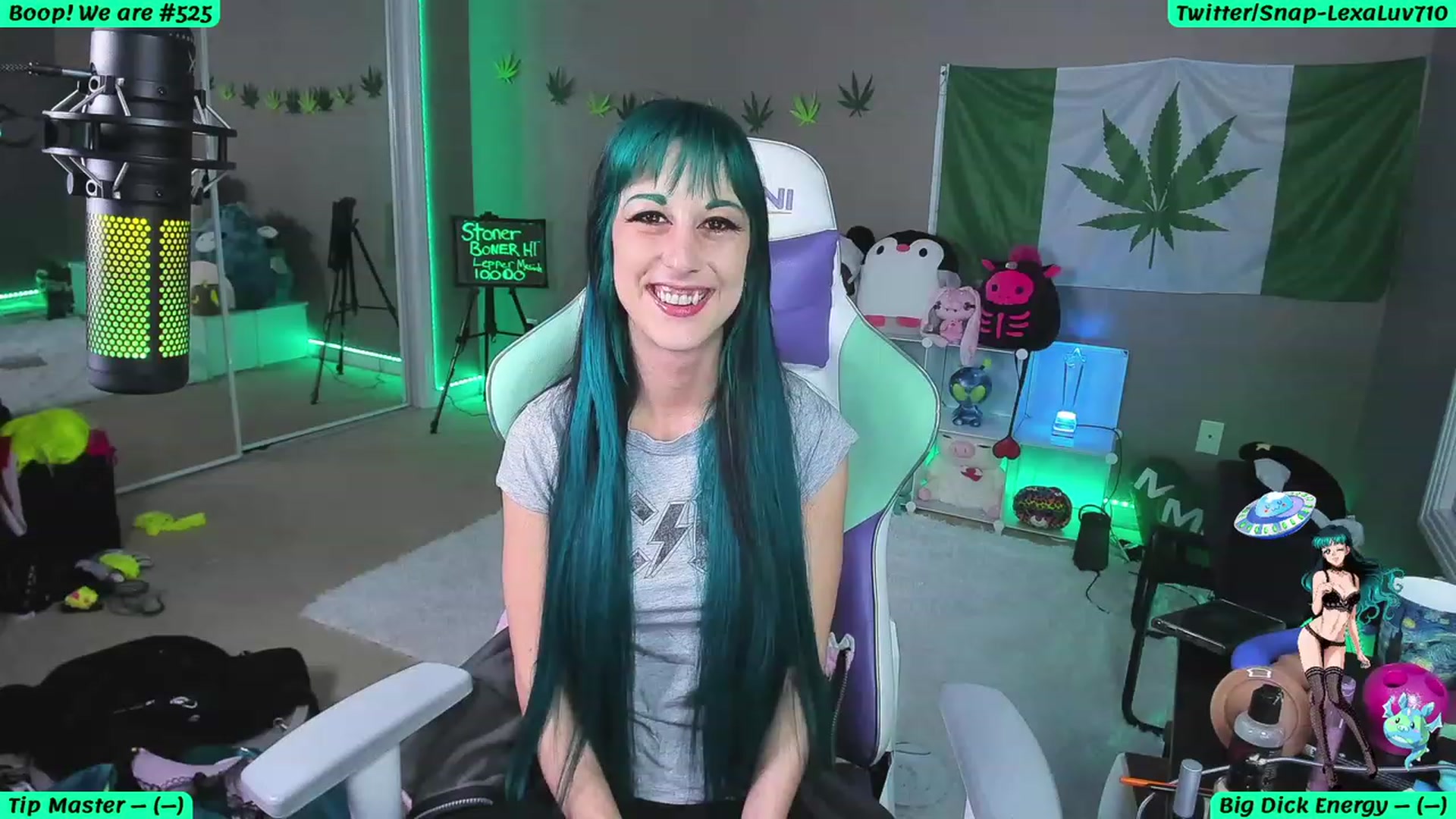 Gallery image thumbnail from LexaLuv's myfreecams stream on, 04/13/2023, 04:01 image 3 of 20