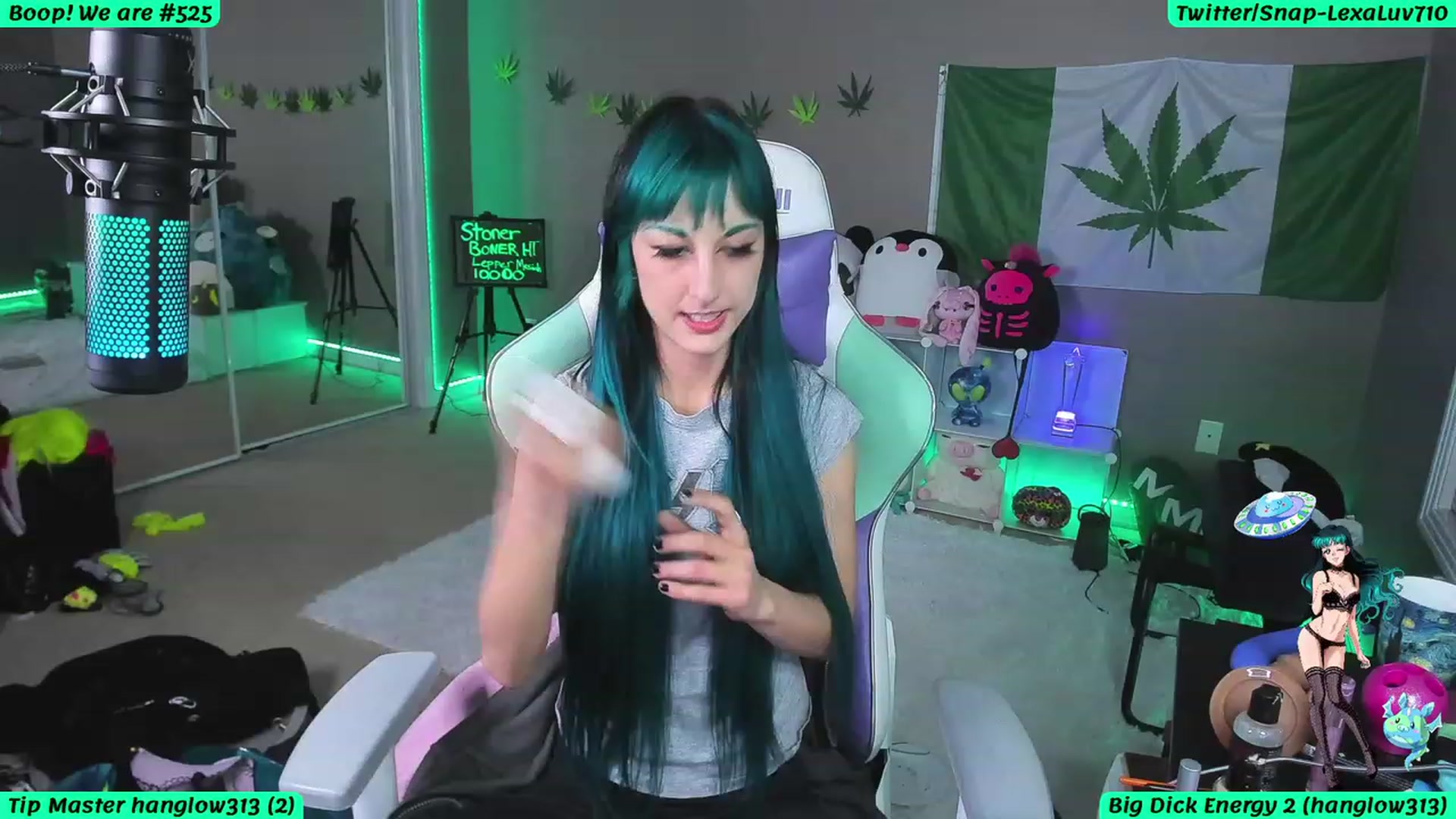 Gallery image thumbnail from LexaLuv's myfreecams stream on, 04/13/2023, 04:01 image 10 of 20