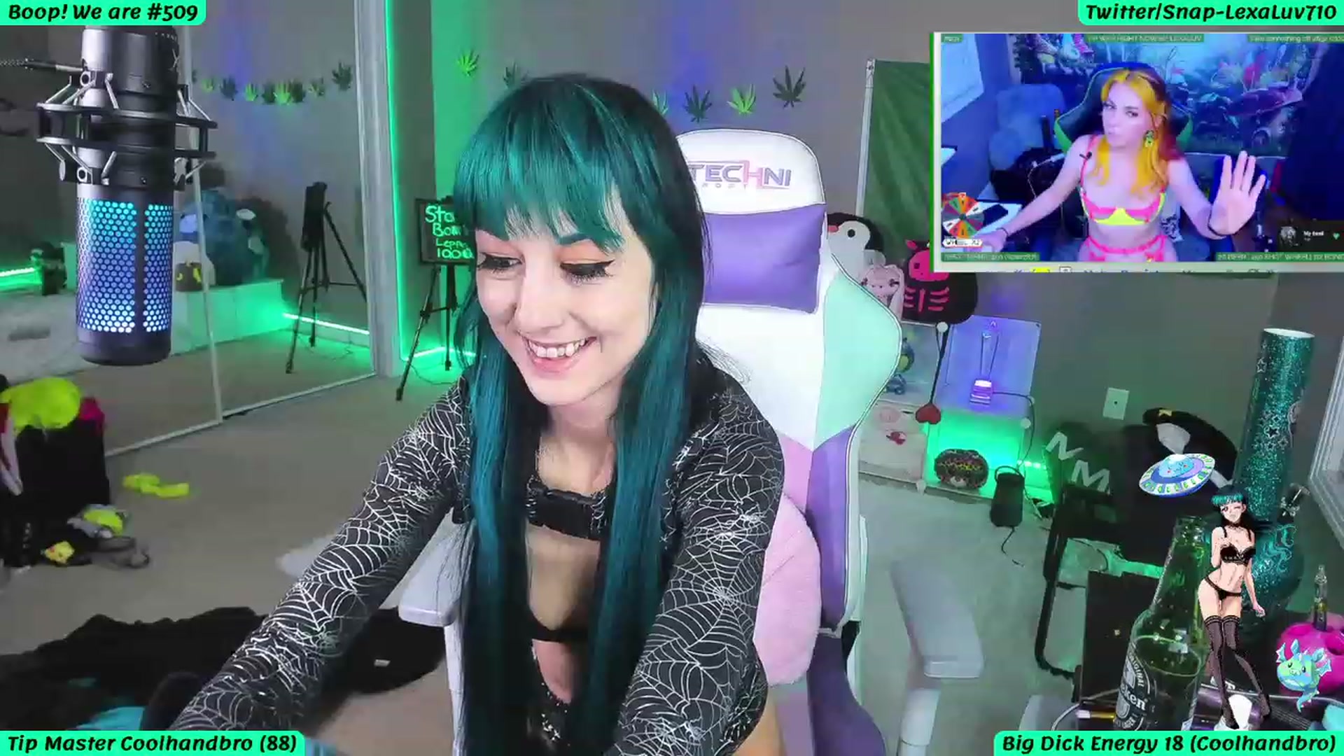 Gallery image thumbnail from LexaLuv's myfreecams stream on, 04/16/2023, 05:09 image 3 of 20