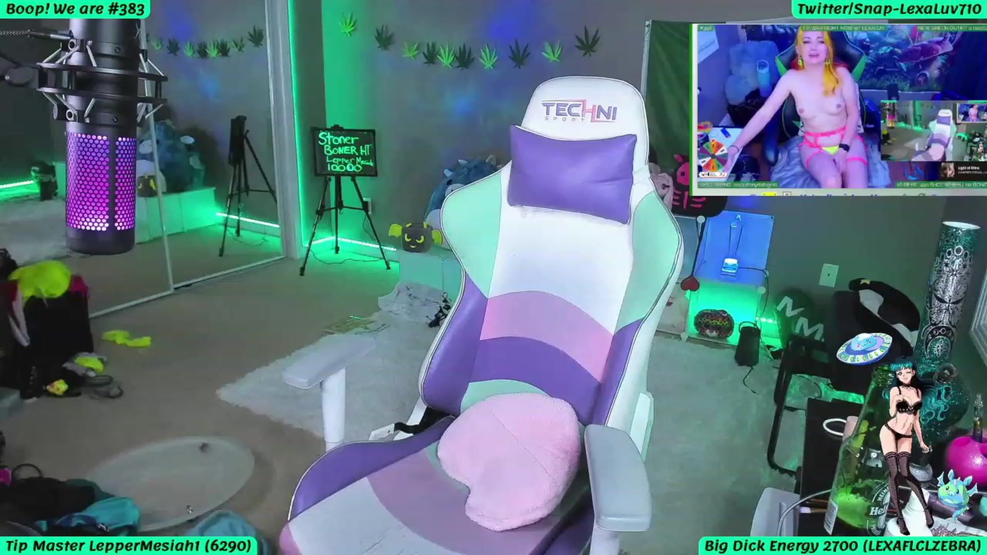 Gallery image thumbnail from LexaLuv's myfreecams stream on, 04/16/2023, 06:16 image 13 of 20