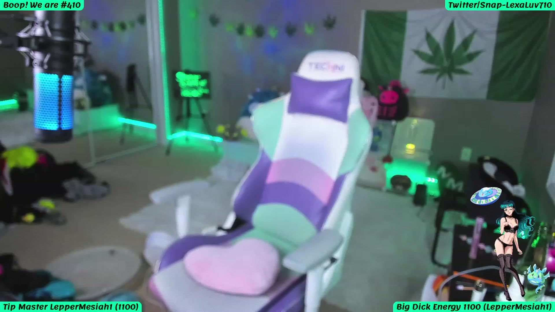 Gallery image thumbnail from LexaLuv's myfreecams stream on, 04/18/2023, 05:21 image 10 of 20