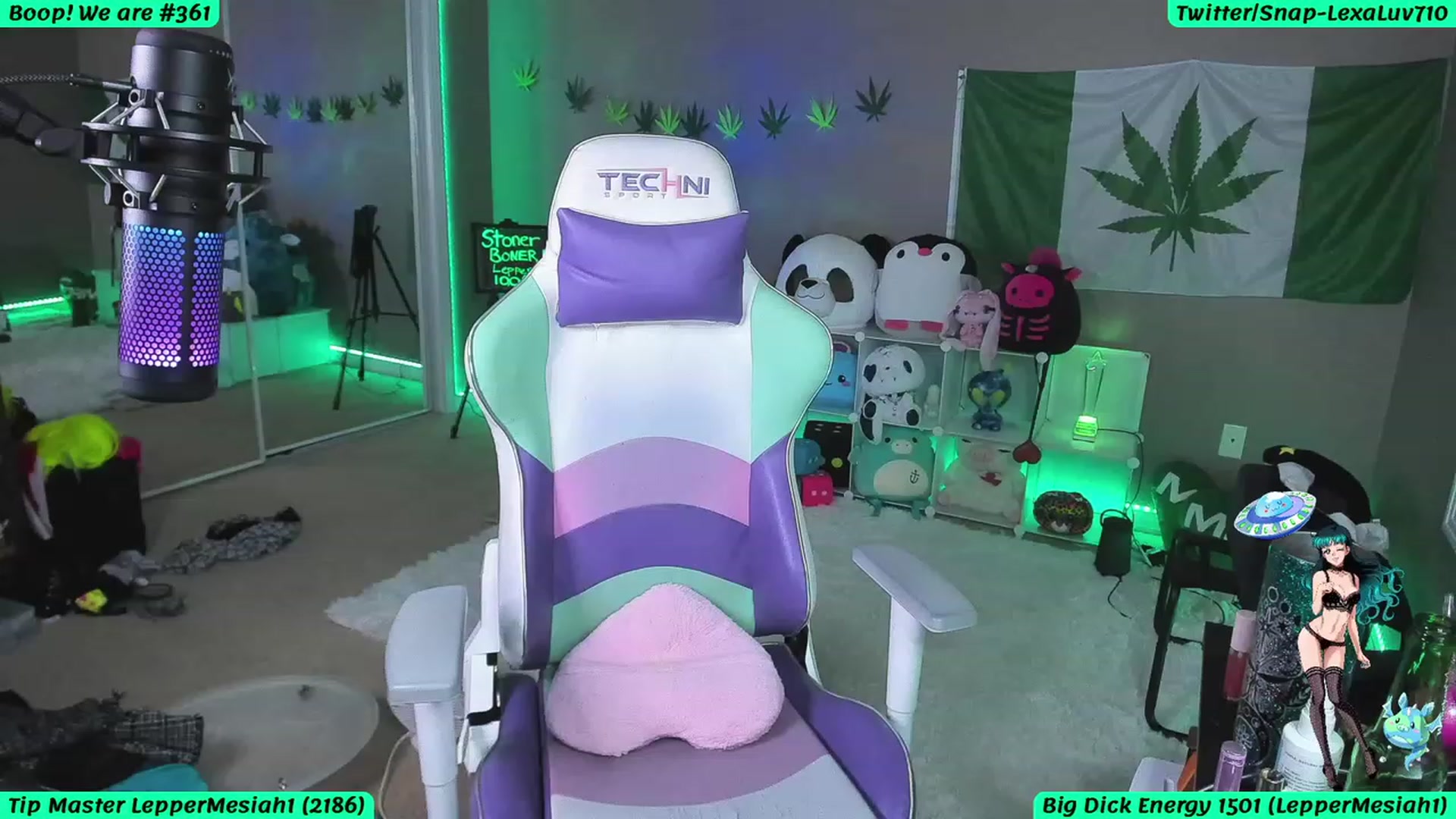 Gallery image thumbnail from LexaLuv's myfreecams stream on, 04/21/2023, 06:47 image 8 of 20