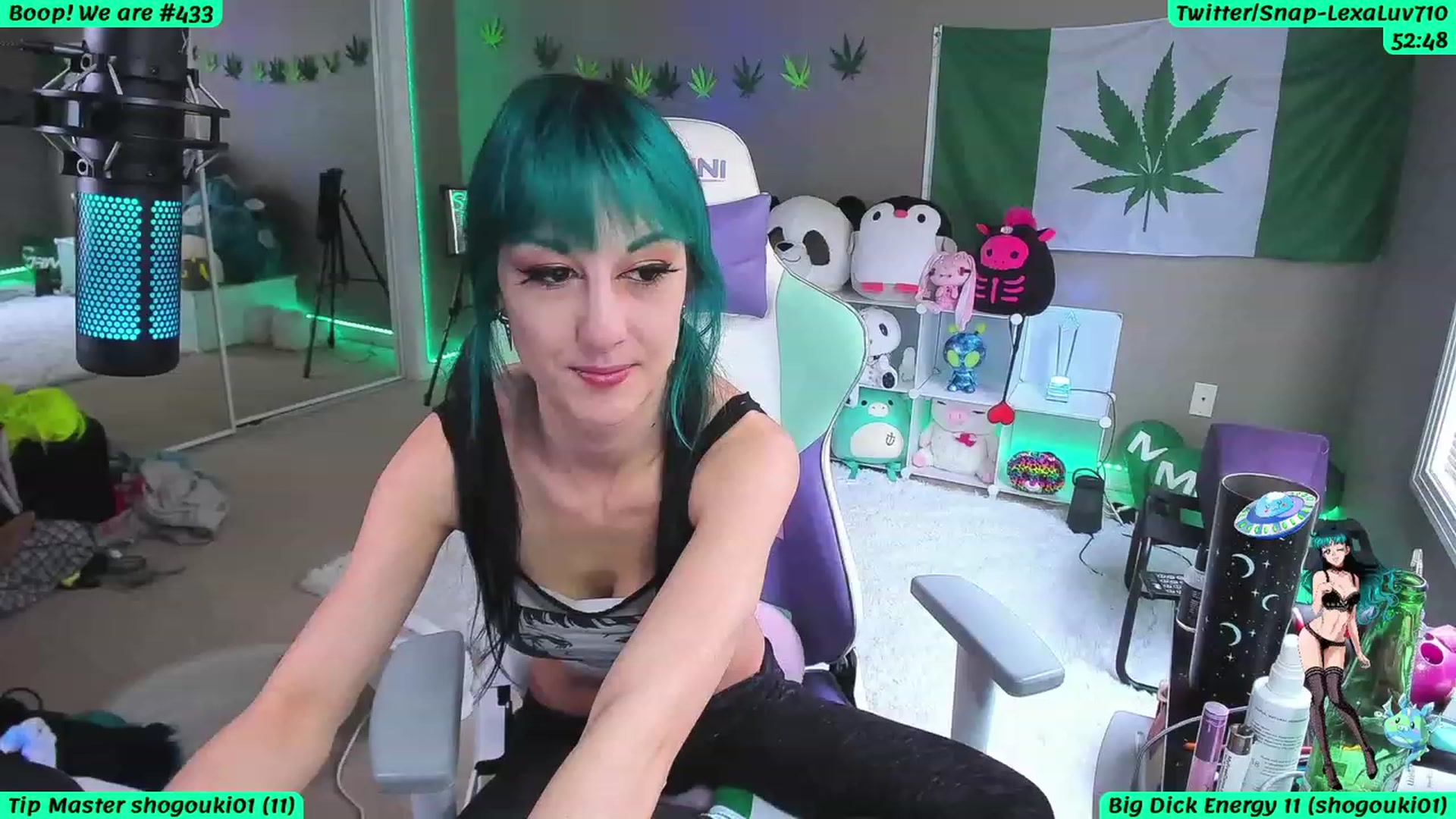 Gallery image thumbnail from LexaLuv's myfreecams stream on, 04/26/2023, 24:03 image 4 of 20
