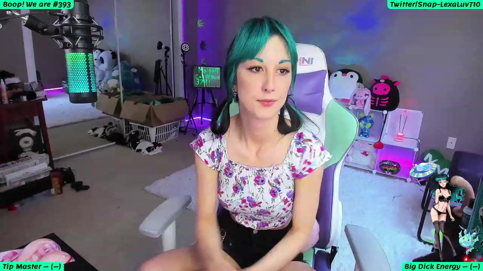 Gallery image thumbnail from LexaLuv's myfreecams stream on, 05/15/2023, 02:52 image 3 of 20