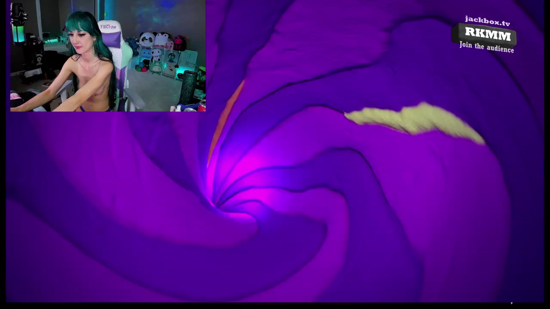 Gallery image thumbnail from LexaLuv's myfreecams stream on, 06/14/2023, 07:59 image 10 of 20