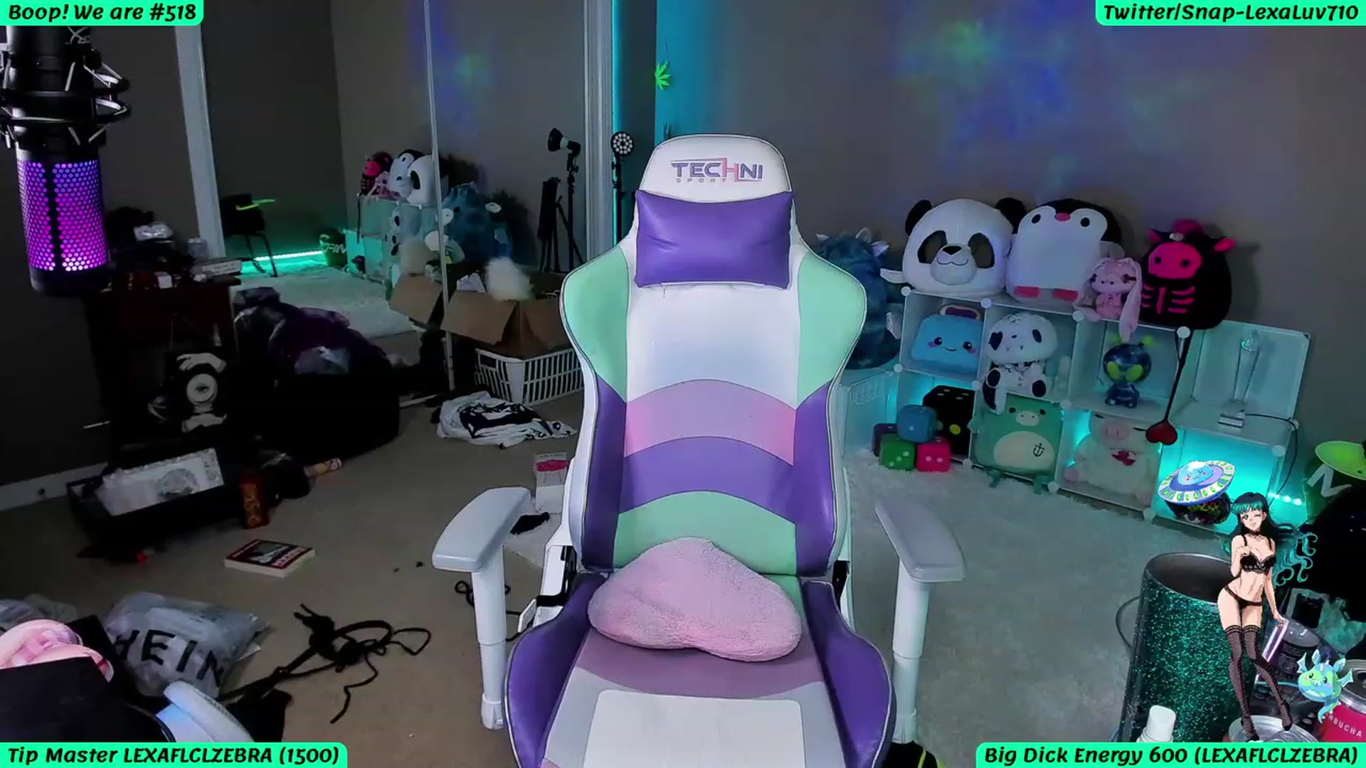 Gallery image thumbnail from LexaLuv's myfreecams stream on, 06/19/2023, 05:50 image 9 of 20