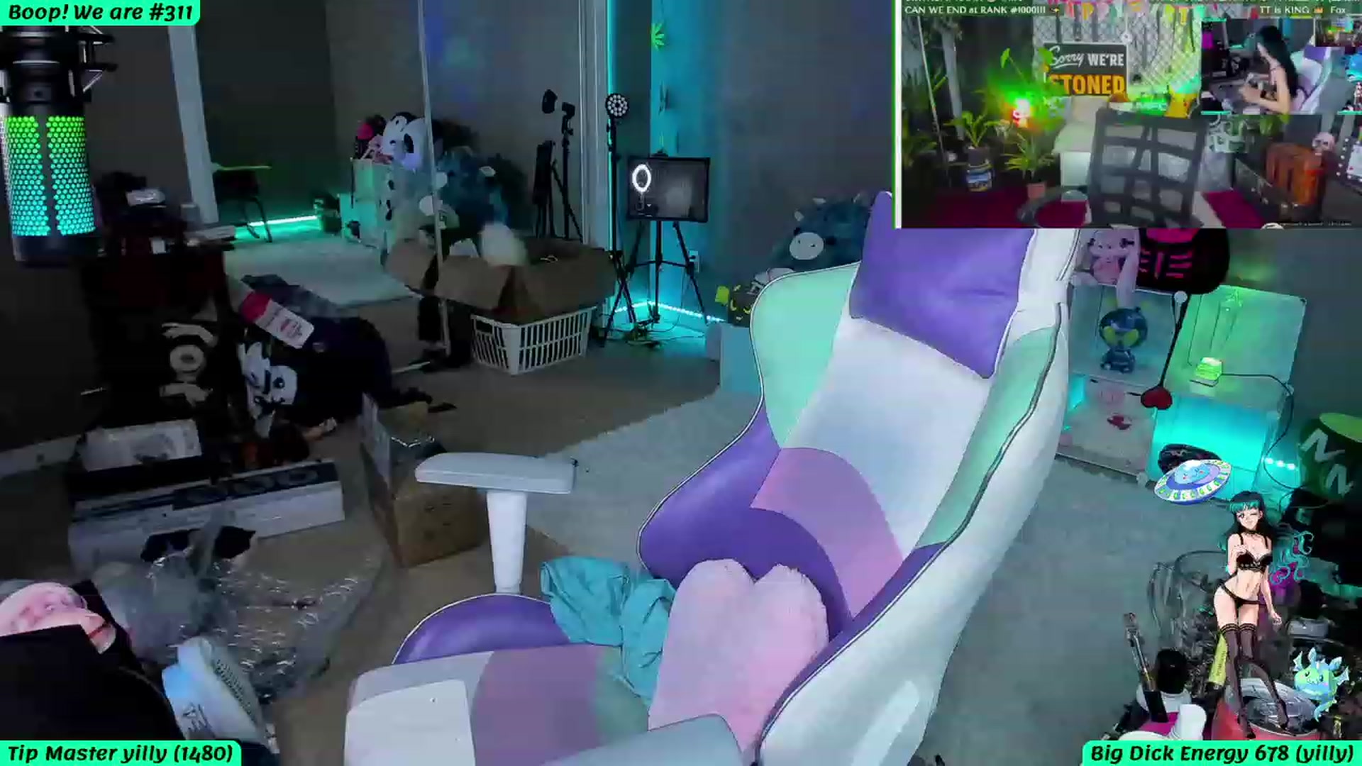 Gallery image thumbnail from LexaLuv's myfreecams stream on, 07/01/2023, 05:48 image 10 of 20