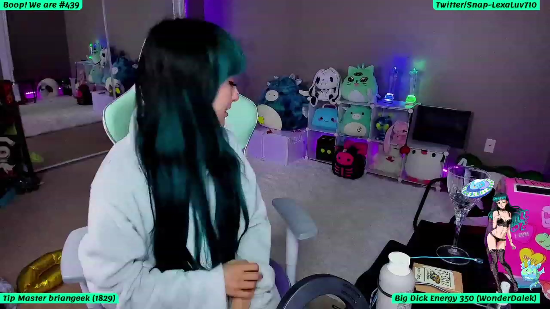 Gallery image thumbnail from LexaLuv's myfreecams stream on, 08/09/2023, 07:28 image 13 of 20