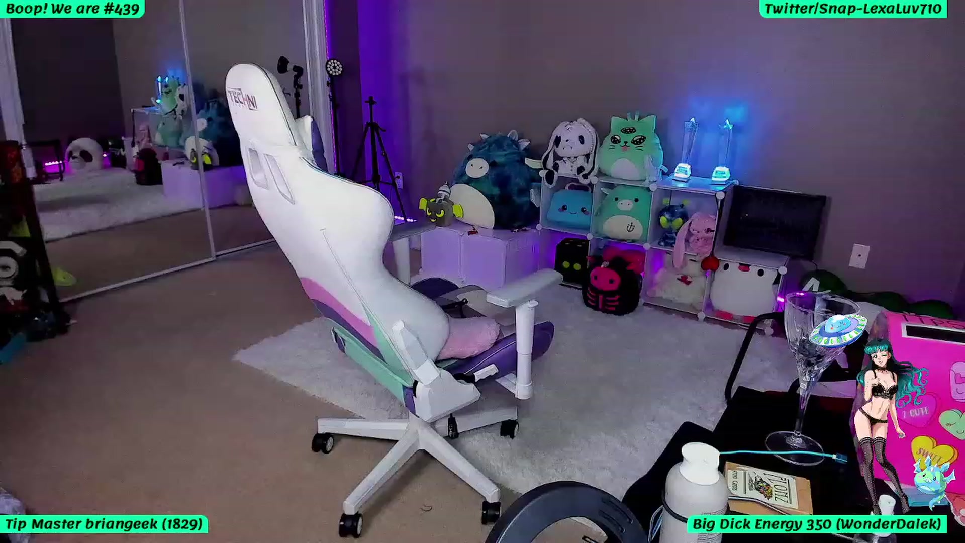 Gallery image thumbnail from LexaLuv's myfreecams stream on, 08/09/2023, 07:28 image 2 of 20