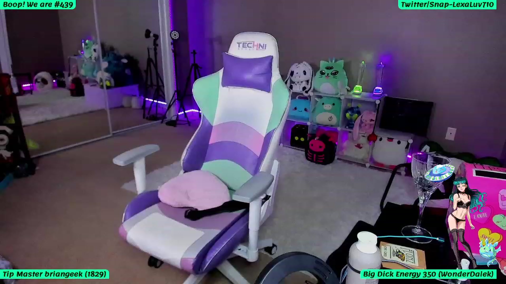 Gallery image thumbnail from LexaLuv's myfreecams stream on, 08/09/2023, 07:28 image 10 of 20