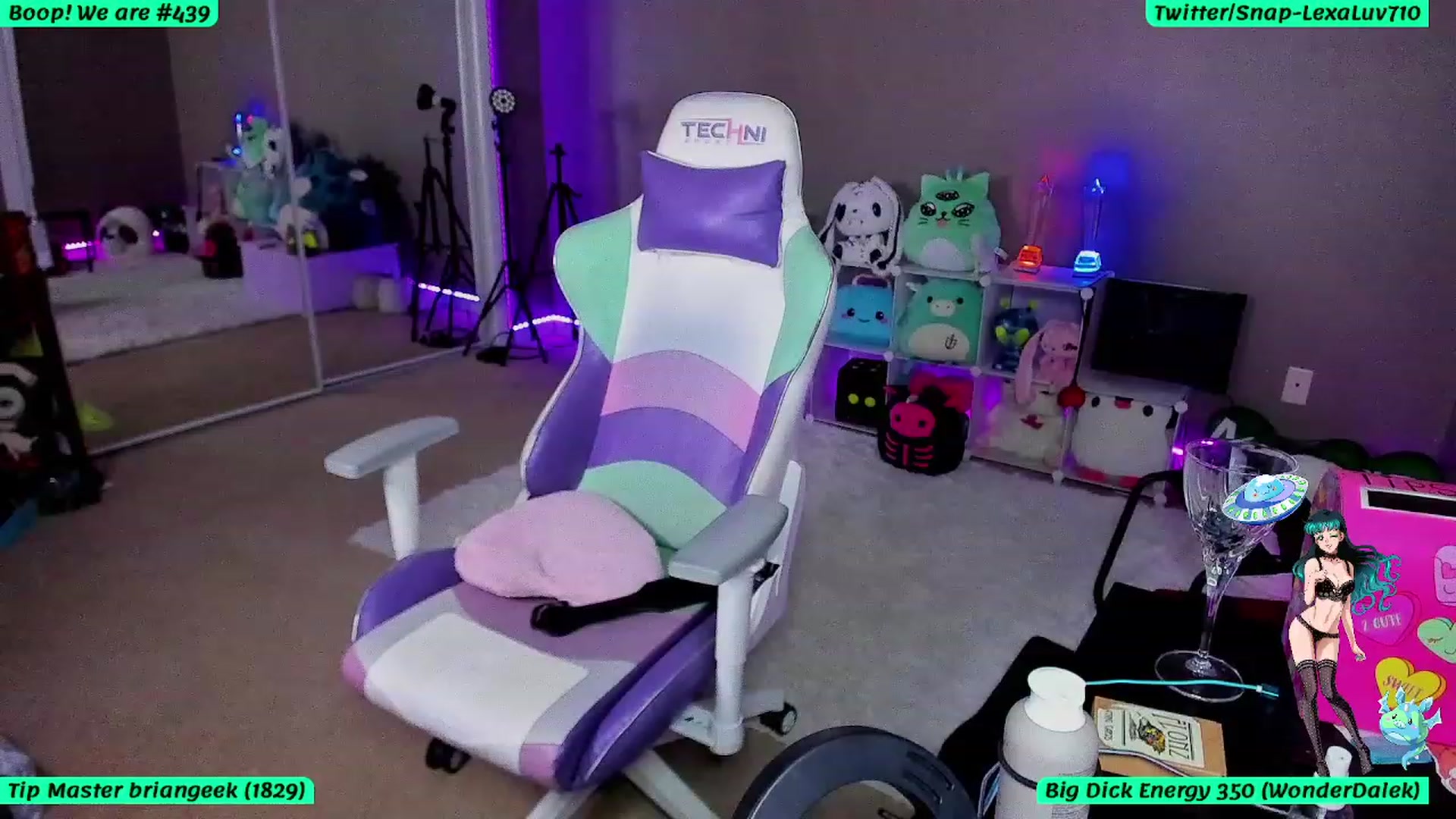 Gallery image thumbnail from LexaLuv's myfreecams stream on, 08/09/2023, 07:28 image 11 of 20
