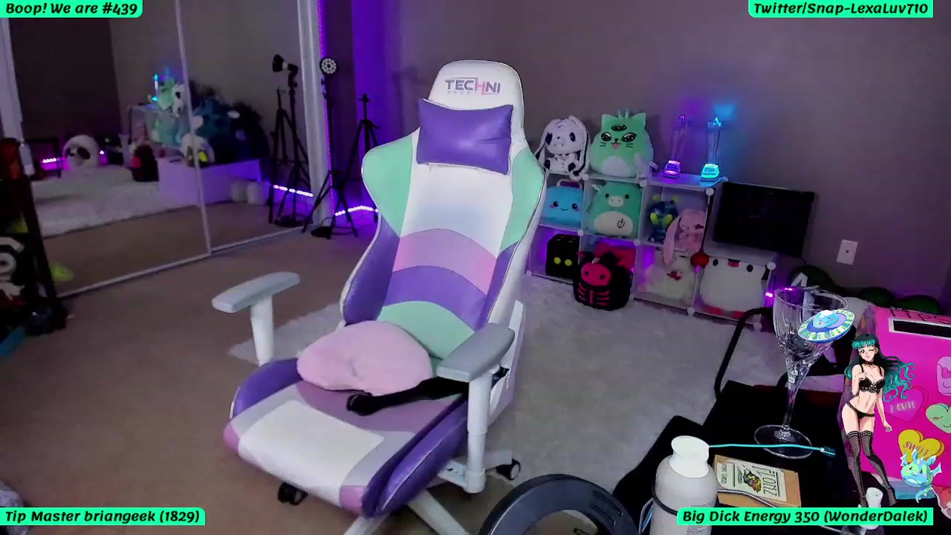Gallery image thumbnail from LexaLuv's myfreecams stream on, 08/09/2023, 07:28 image 12 of 20