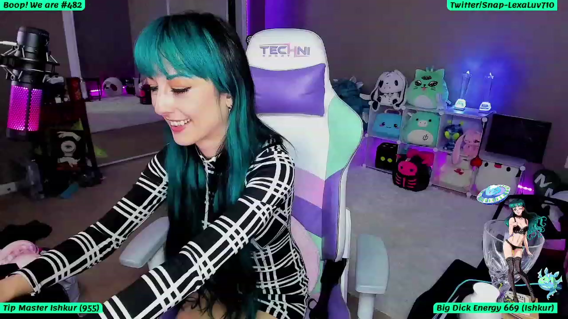 Gallery image thumbnail from LexaLuv's myfreecams stream on, 08/11/2023, 05:32 image 4 of 20