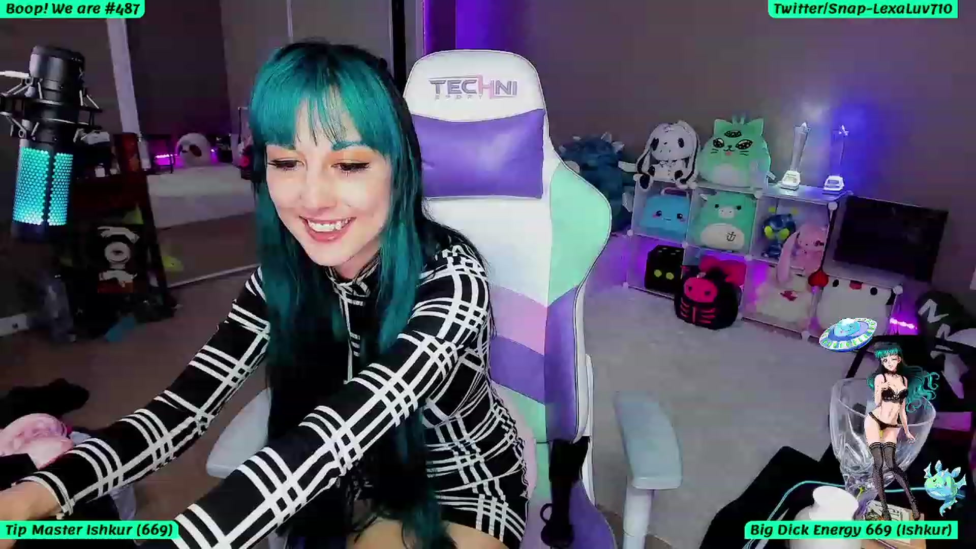Gallery image thumbnail from LexaLuv's myfreecams stream on, 08/11/2023, 05:32 image 1 of 20