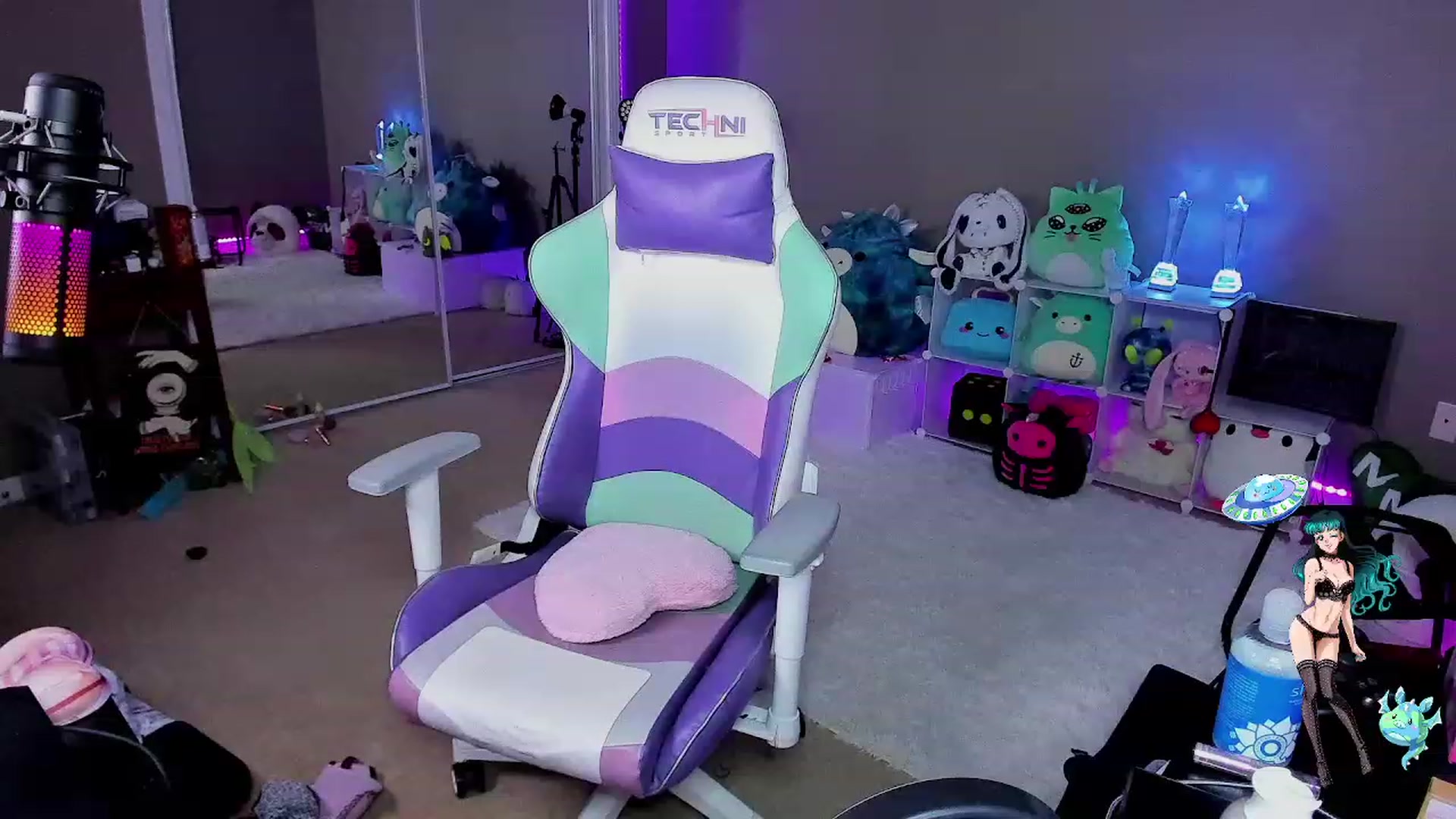 Gallery image thumbnail from LexaLuv's myfreecams stream on, 08/20/2023, 06:57 image 6 of 20