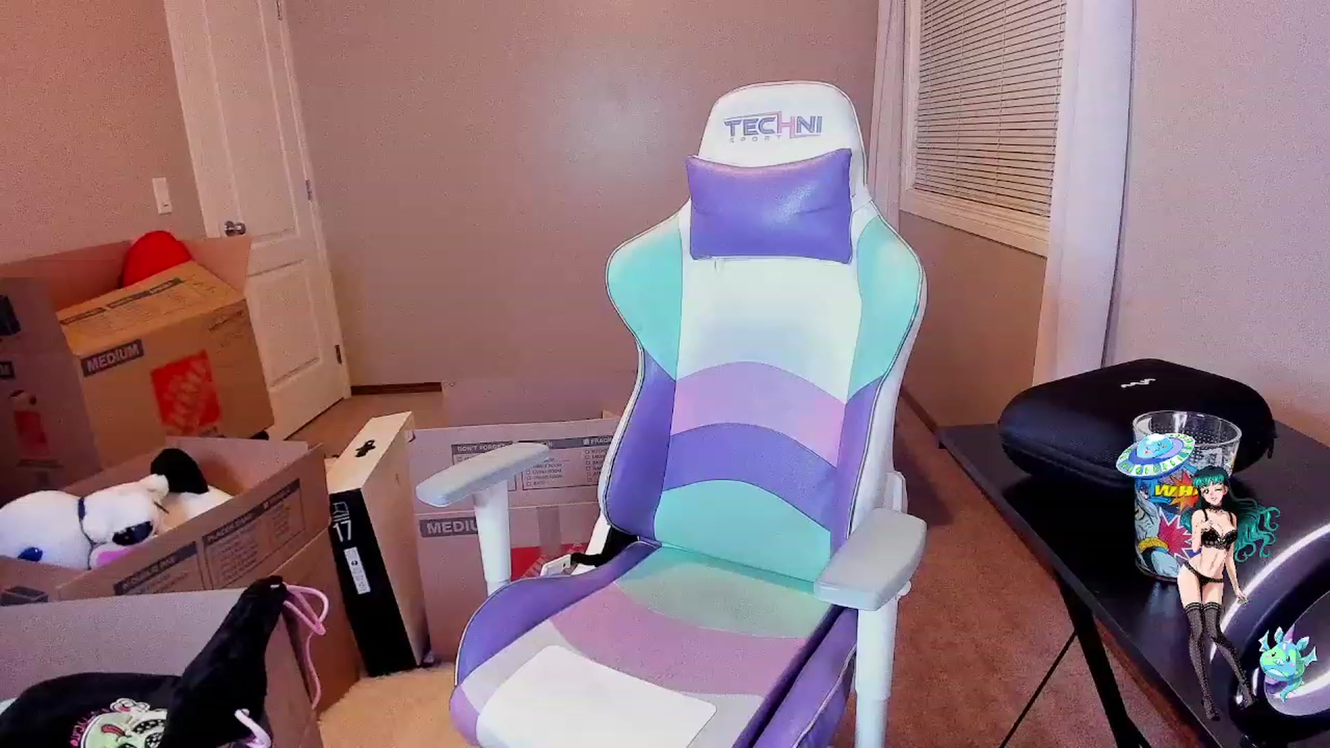 Gallery image thumbnail from LexaLuv's myfreecams stream on, 09/03/2023, 05:45 image 14 of 20