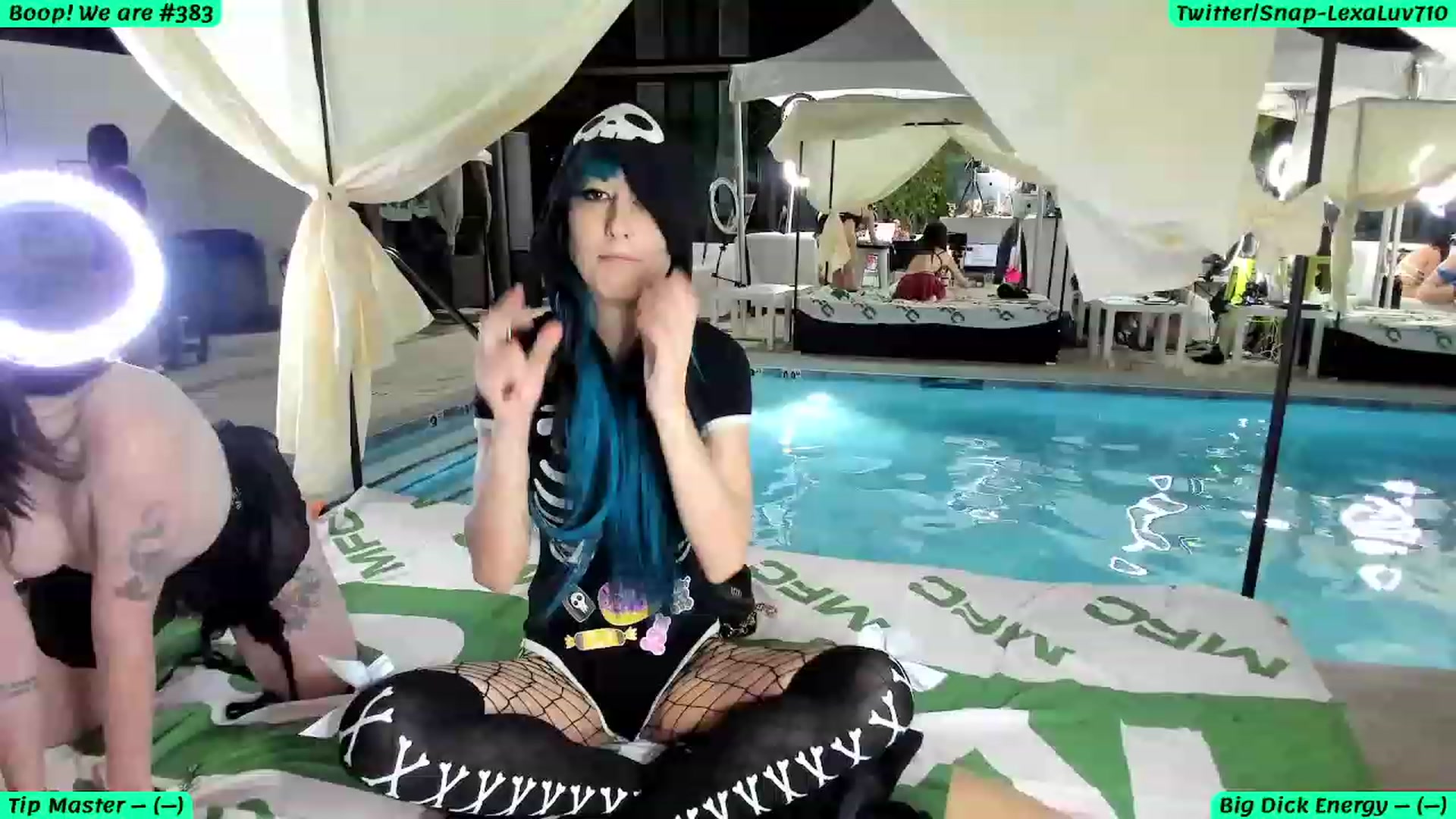 Gallery image thumbnail from LexaLuv's myfreecams stream on, 10/12/2023, 04:36 image 2 of 20