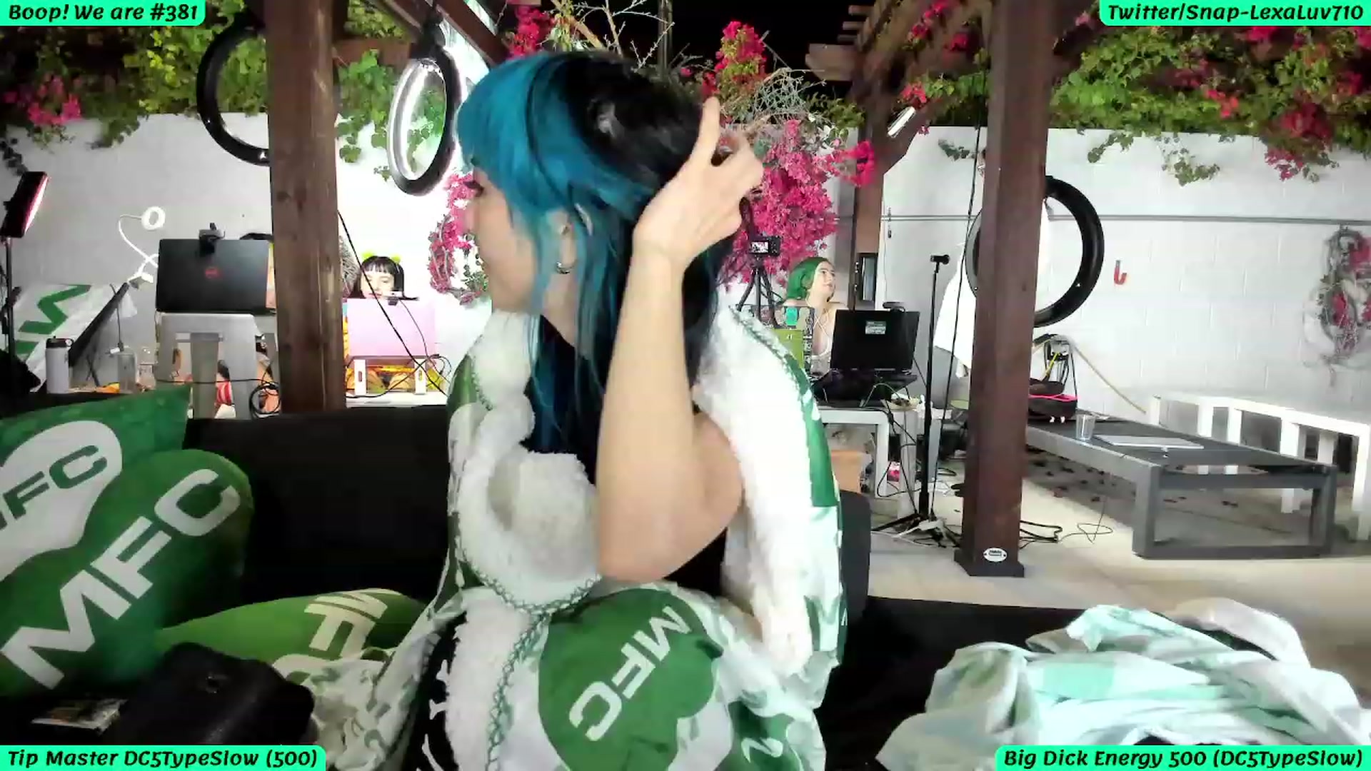 Gallery image thumbnail from LexaLuv's myfreecams stream on, 10/12/2023, 07:43 image 10 of 20