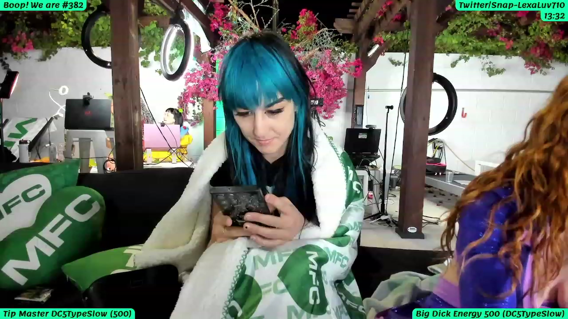Gallery image thumbnail from LexaLuv's myfreecams stream on, 10/12/2023, 07:43 image 12 of 20
