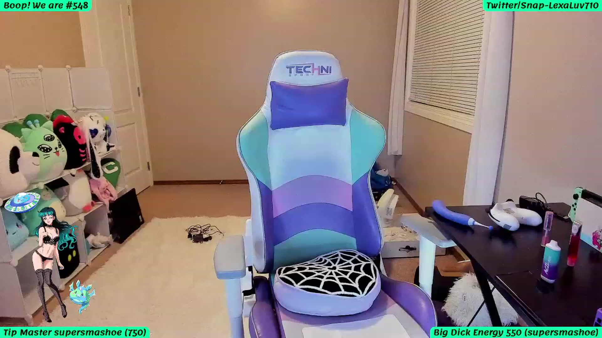 Gallery image thumbnail from LexaLuv's myfreecams stream on, 10/25/2023, 08:00 image 4 of 20