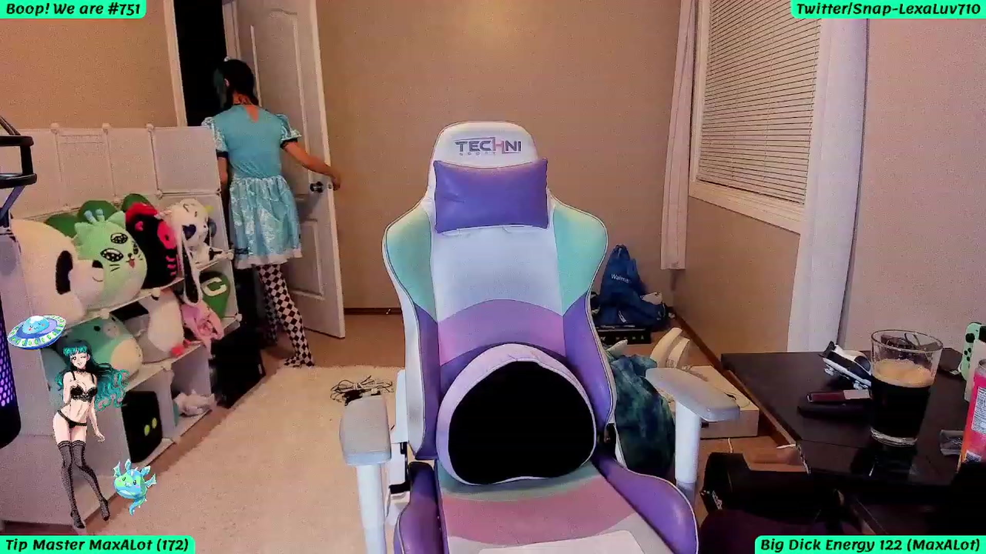 Gallery image thumbnail from LexaLuv's myfreecams stream on, 11/01/2023, 04:14 image 15 of 20