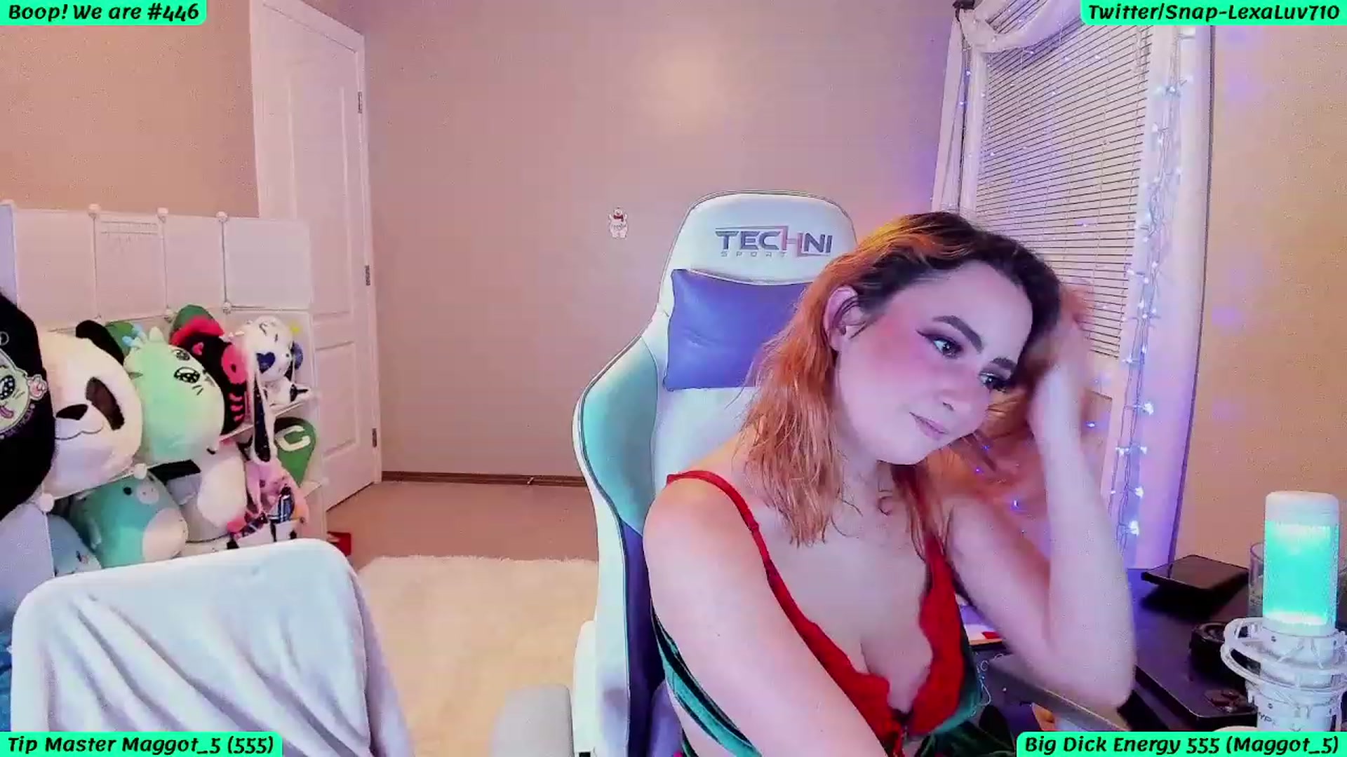 Gallery image thumbnail from LexaLuv's myfreecams stream on, 12/10/2023, 06:40 image 4 of 20