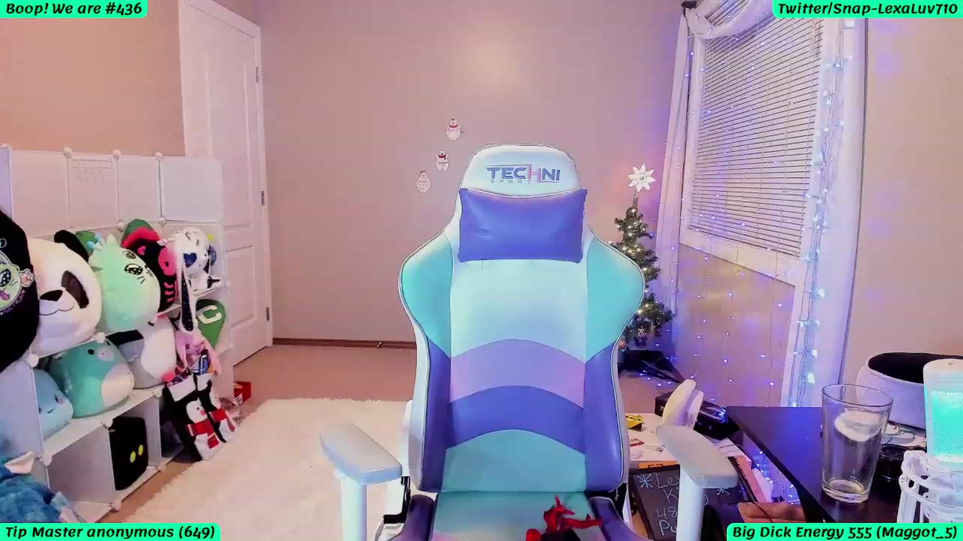 Gallery image thumbnail from LexaLuv's myfreecams stream on, 12/10/2023, 06:40 image 18 of 20