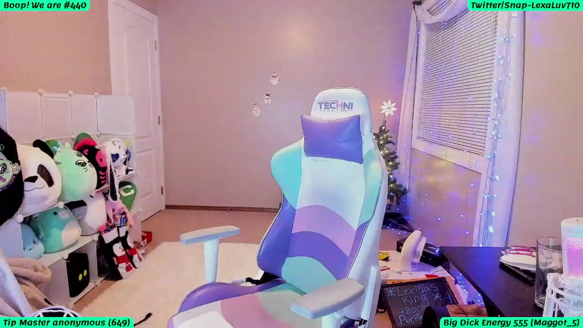 Gallery image thumbnail from LexaLuv's myfreecams stream on, 12/10/2023, 07:10 image 14 of 20