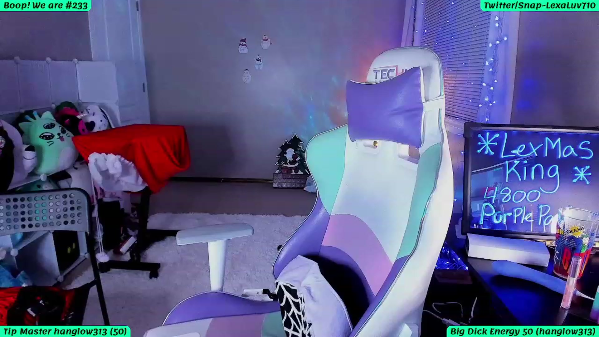 Gallery image thumbnail from LexaLuv's myfreecams stream on, 12/17/2023, 05:19 image 18 of 20