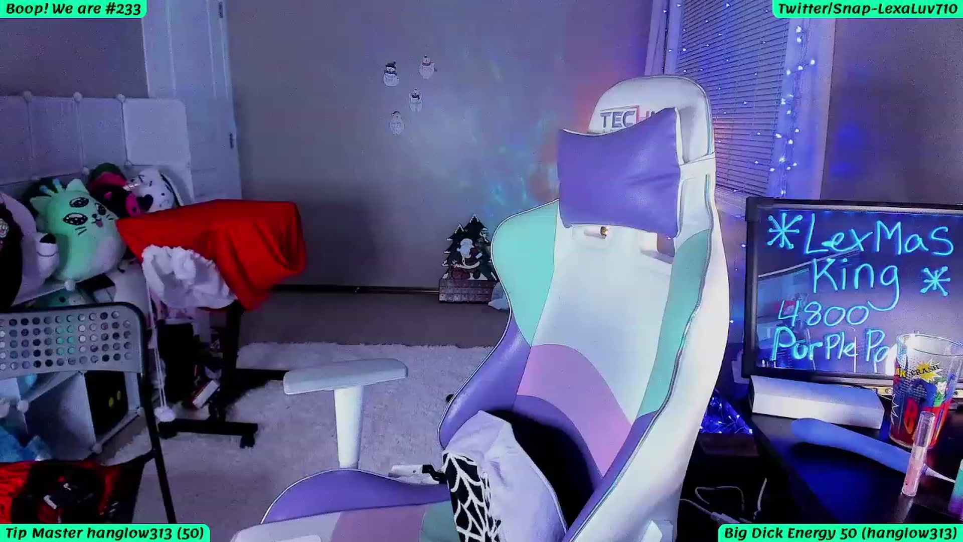 Gallery image thumbnail from LexaLuv's myfreecams stream on, 12/17/2023, 05:19 image 17 of 20