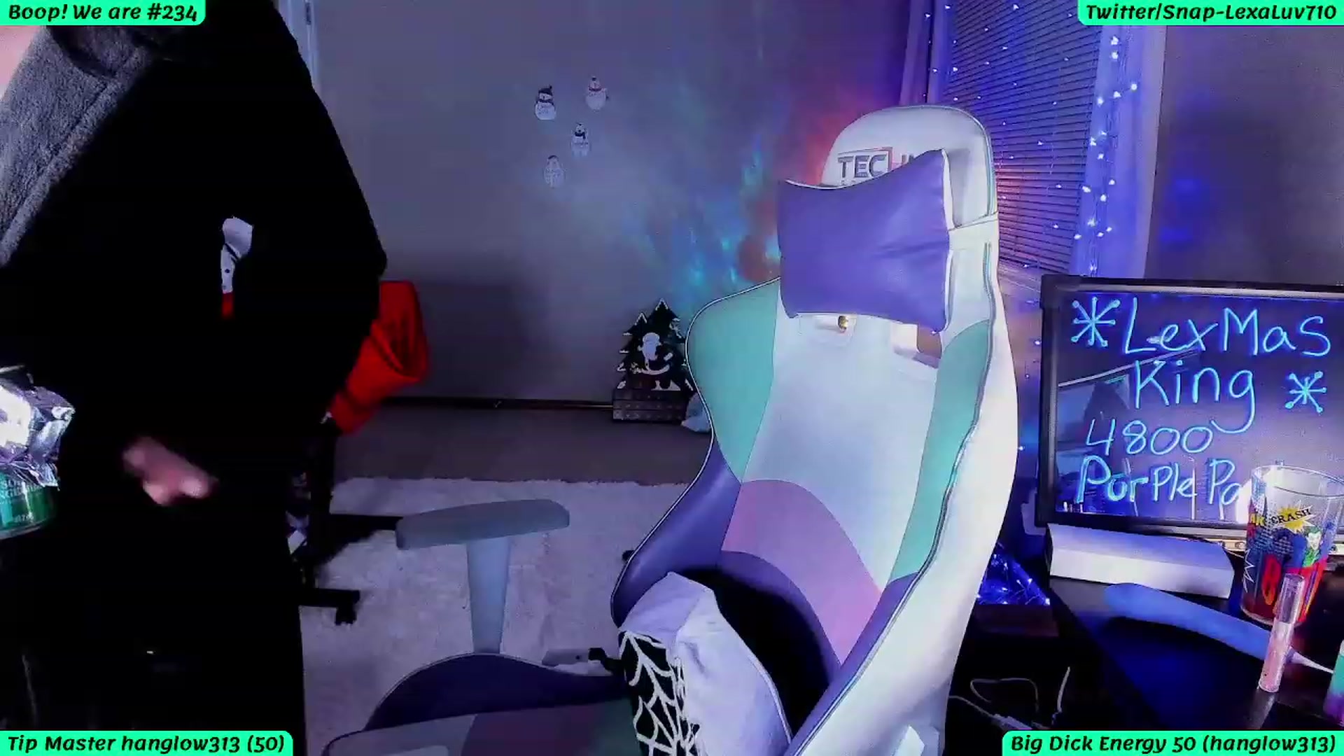 Gallery image thumbnail from LexaLuv's myfreecams stream on, 12/17/2023, 05:19 image 19 of 20