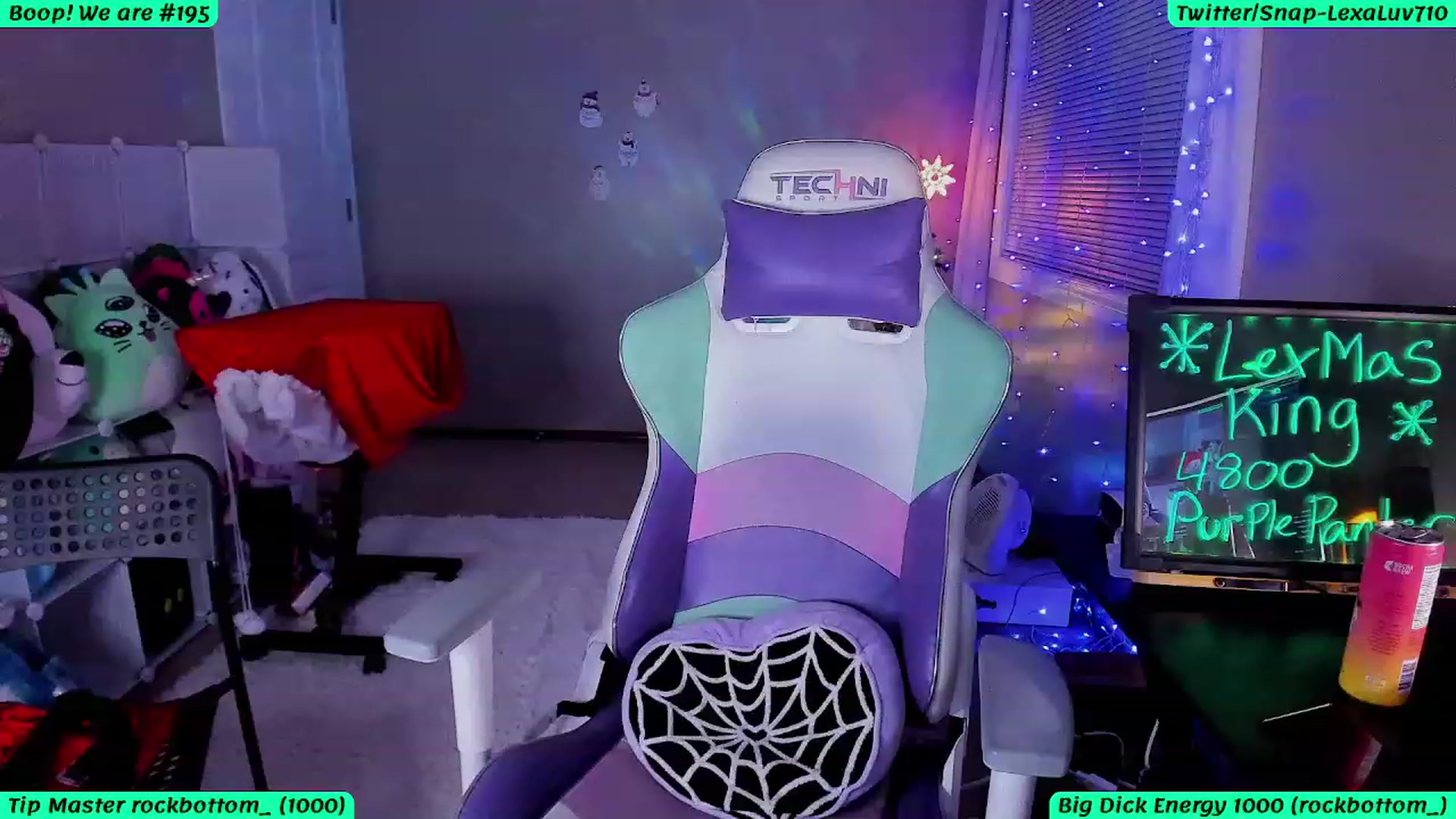 Gallery image thumbnail from LexaLuv's myfreecams stream on, 12/18/2023, 08:32 image 11 of 20