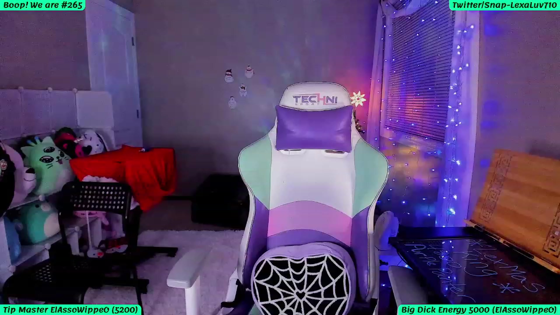 Gallery image thumbnail from LexaLuv's myfreecams stream on, 12/29/2023, 05:53 image 13 of 20