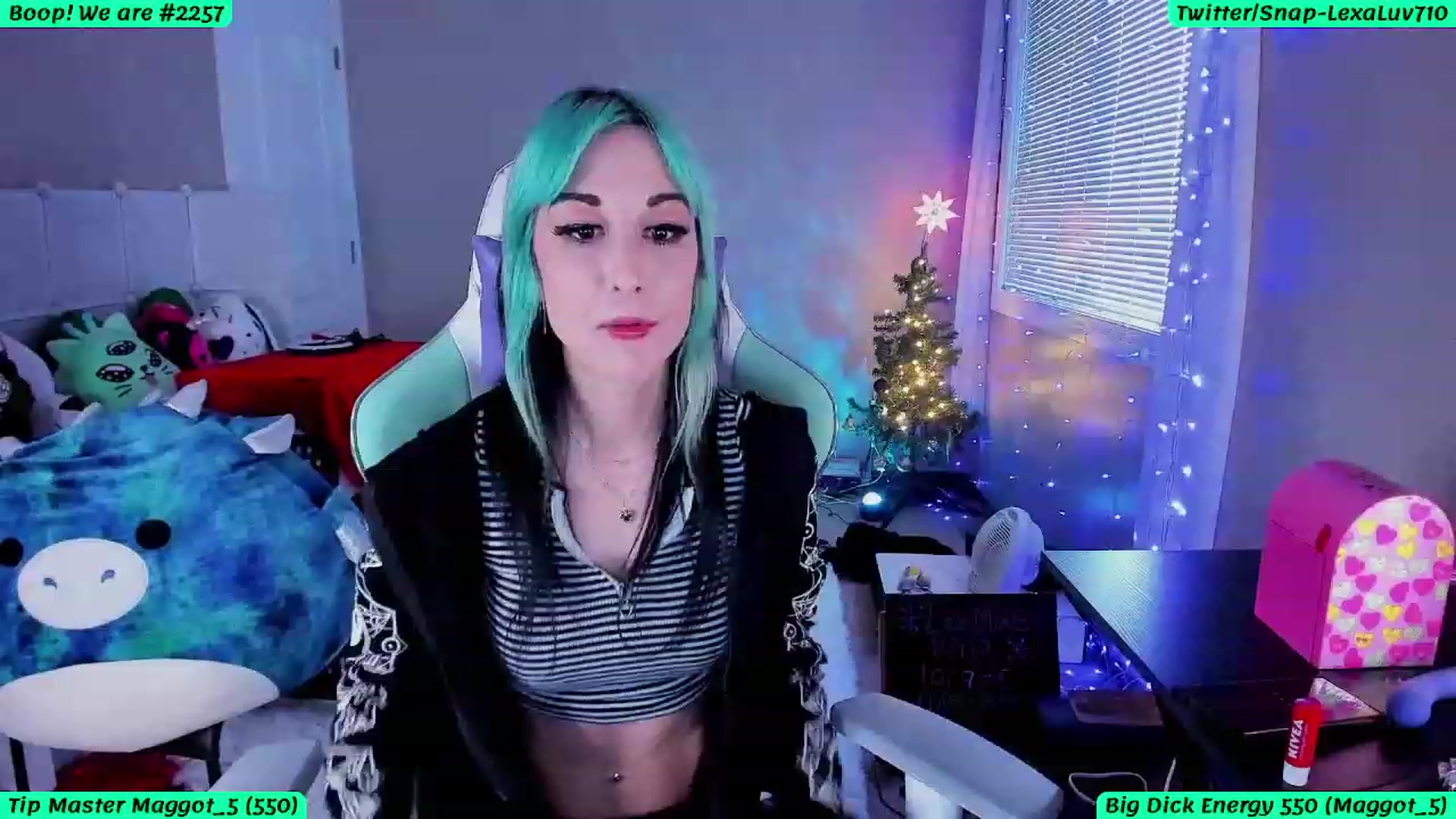 Gallery image thumbnail from LexaLuv's myfreecams stream on, 01/03/2024, 02:04 image 6 of 20