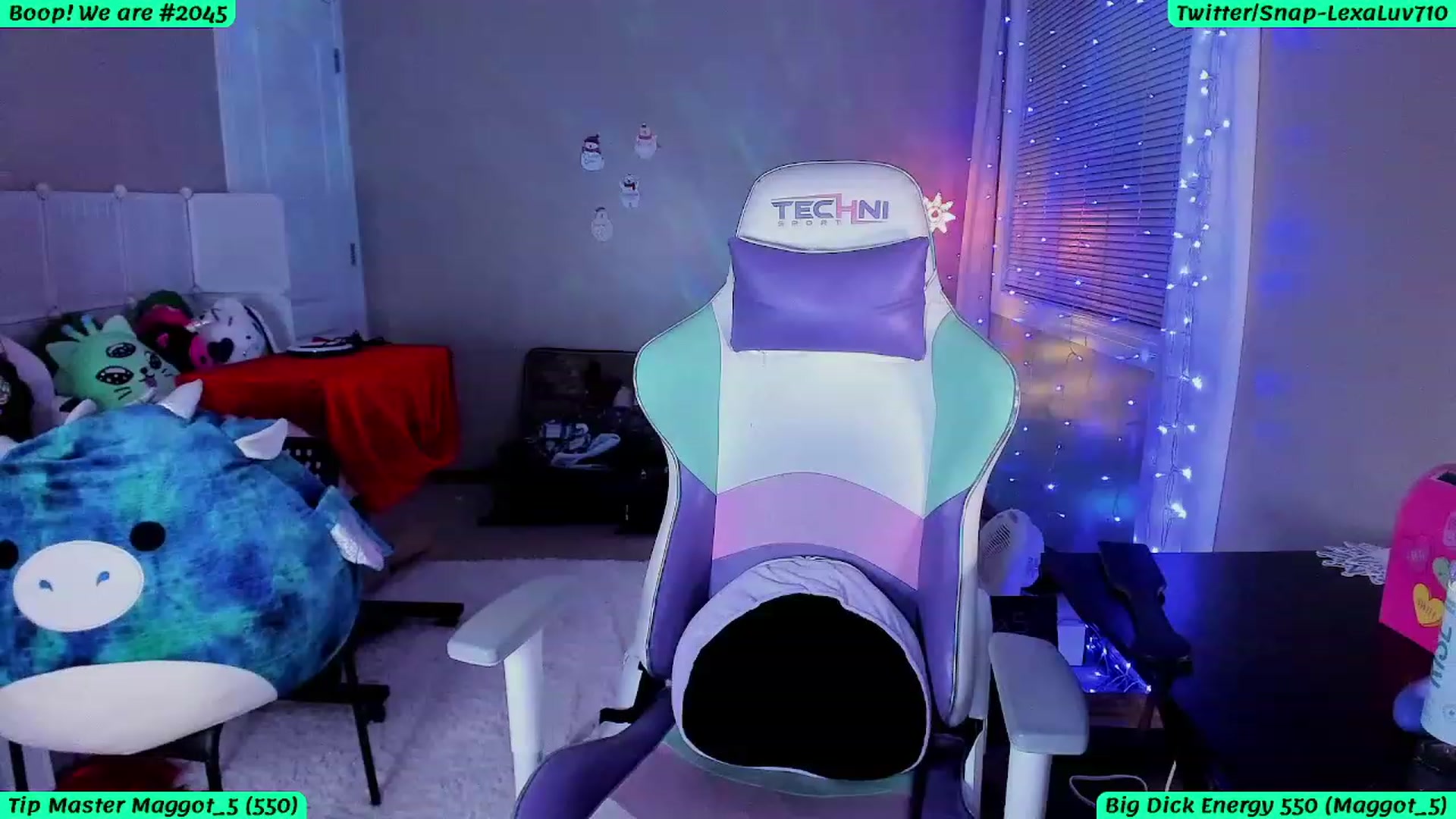 Gallery image thumbnail from LexaLuv's myfreecams stream on, 01/03/2024, 02:44 image 3 of 20