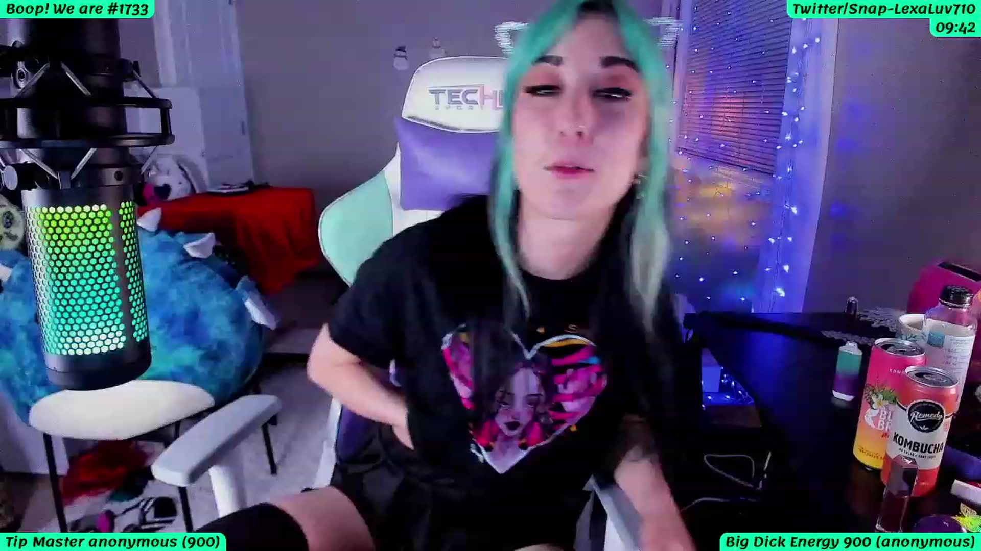 Gallery image thumbnail from LexaLuv's myfreecams stream on, 01/04/2024, 05:56 image 2 of 20