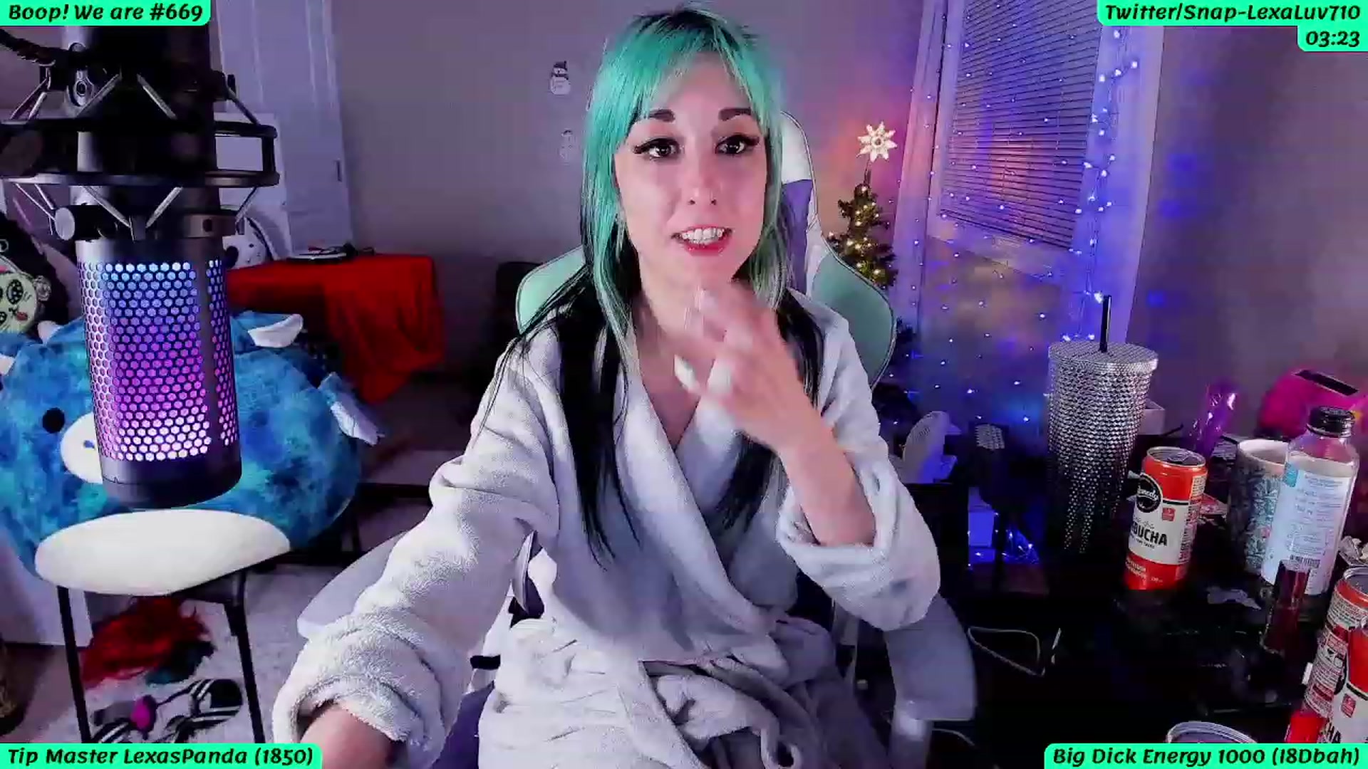 Gallery image thumbnail from LexaLuv's myfreecams stream on, 01/07/2024, 11:17 image 14 of 20