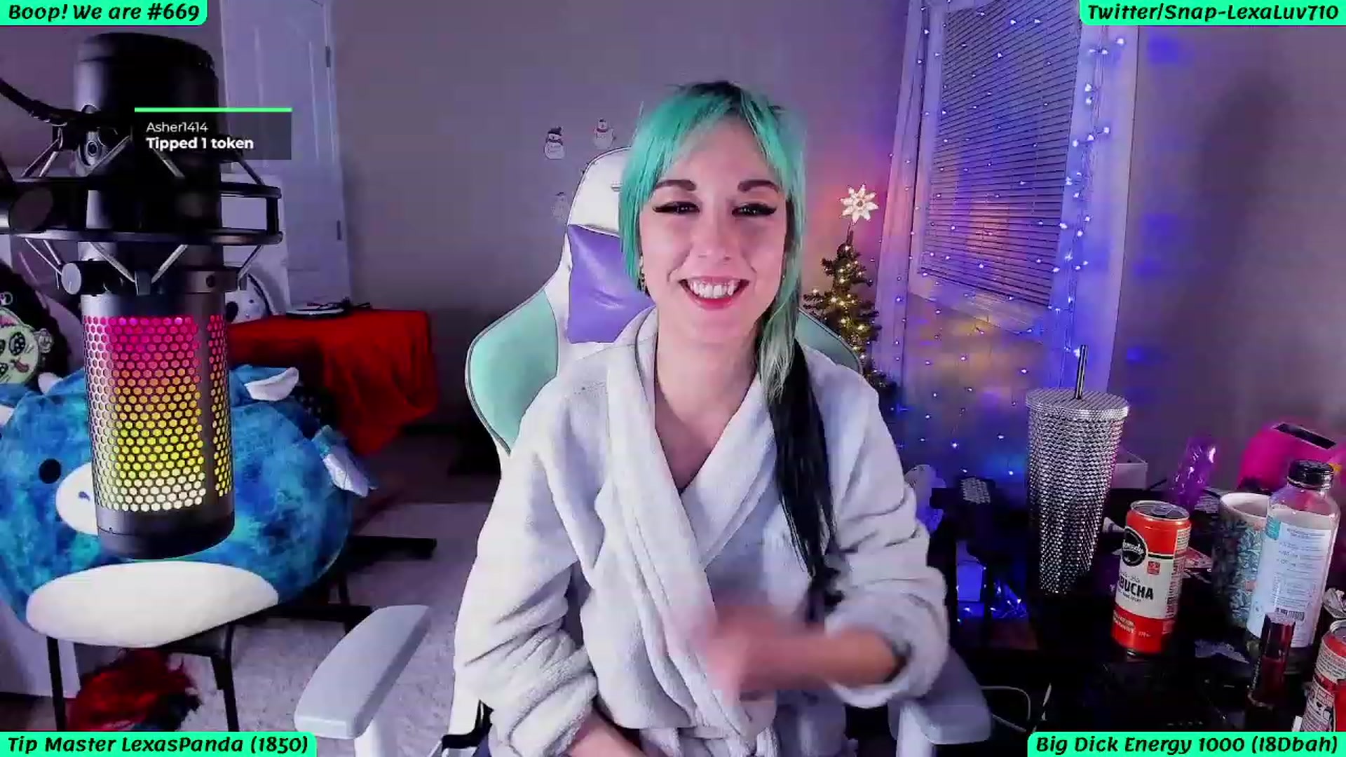 Gallery image thumbnail from LexaLuv's myfreecams stream on, 01/07/2024, 11:17 image 17 of 20